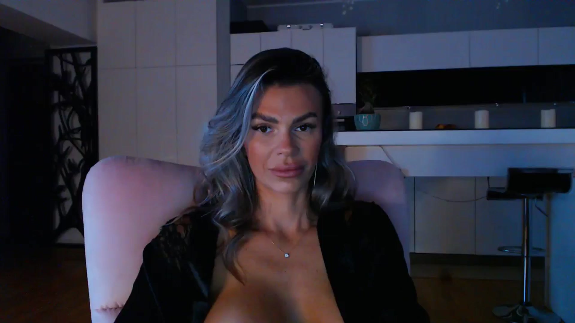 Gallery image thumbnail from D_y_y's myfreecams stream on, 09/29/2024, 05:05 image 18 of 20