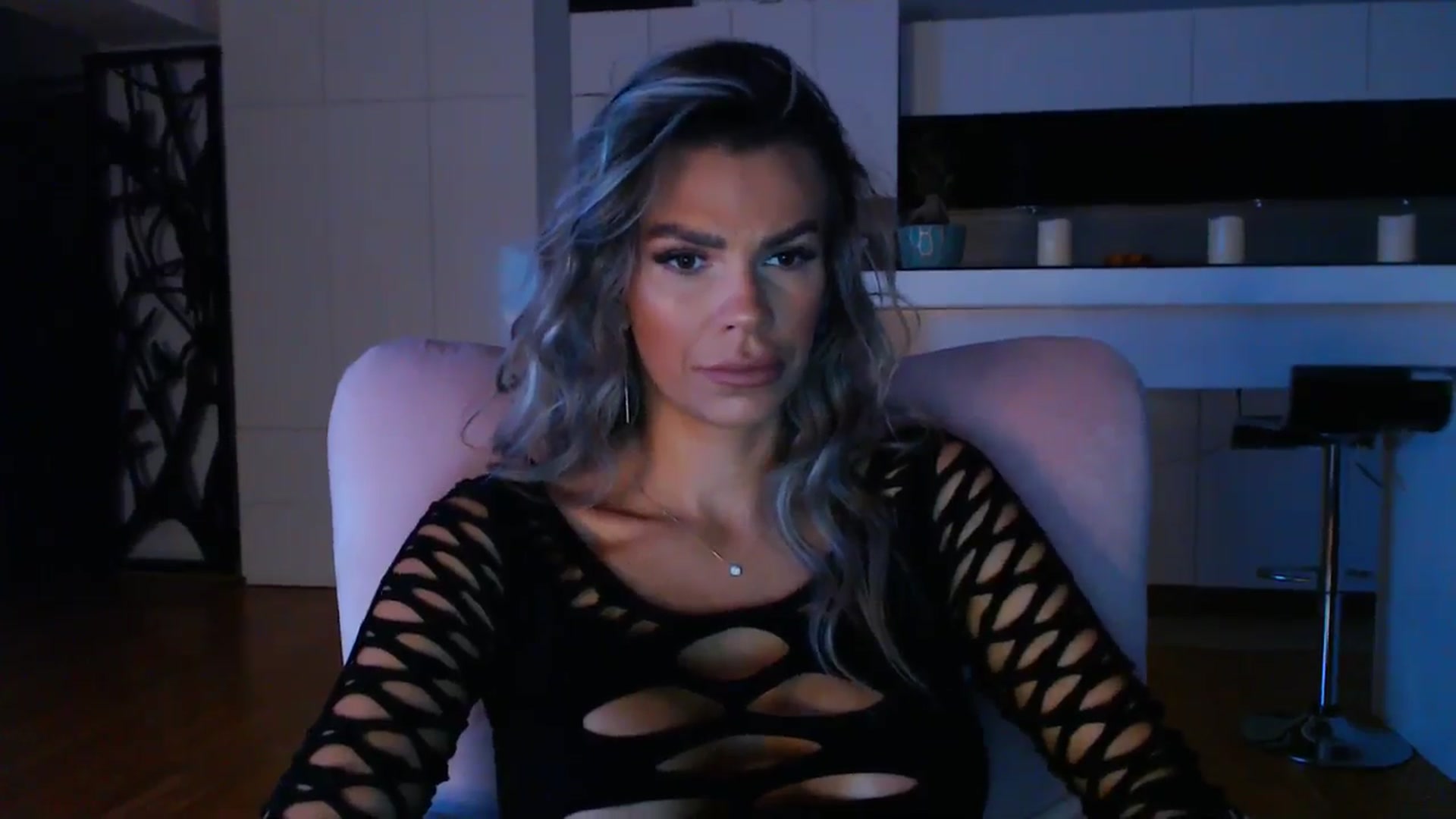 Gallery image thumbnail from D_y_y's myfreecams stream on, 10/01/2024, 04:57 image 9 of 20