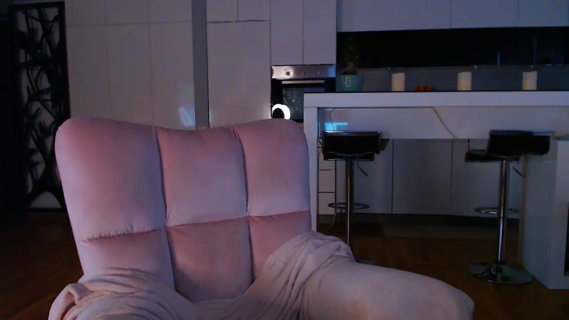 Gallery image thumbnail from D_y_y's myfreecams stream on, 10/02/2024, 04:40 image 18 of 20