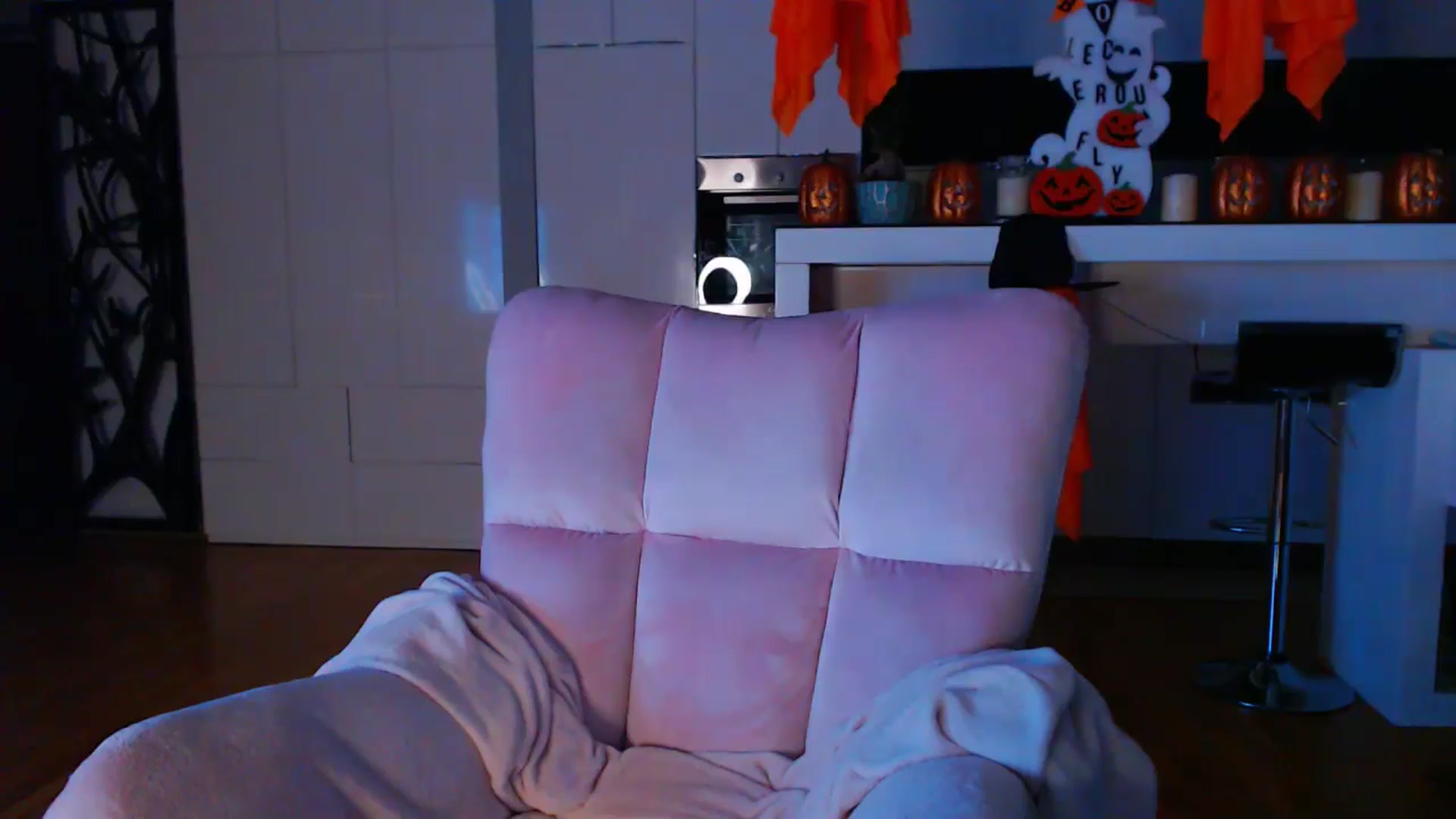 Gallery image thumbnail from D_y_y's myfreecams stream on, 10/13/2024, 03:46 image 20 of 20
