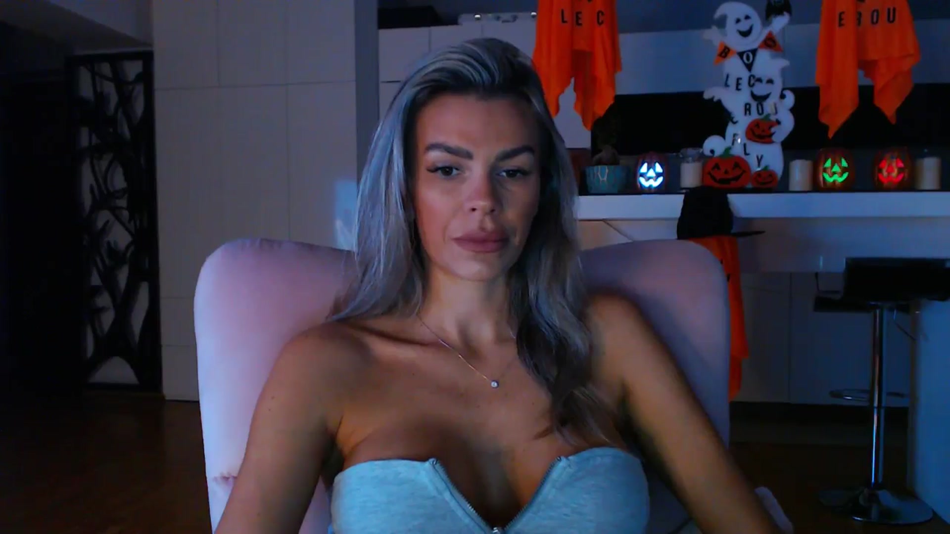 Gallery image thumbnail from D_y_y's myfreecams stream on, 10/16/2024, 05:05 image 11 of 20