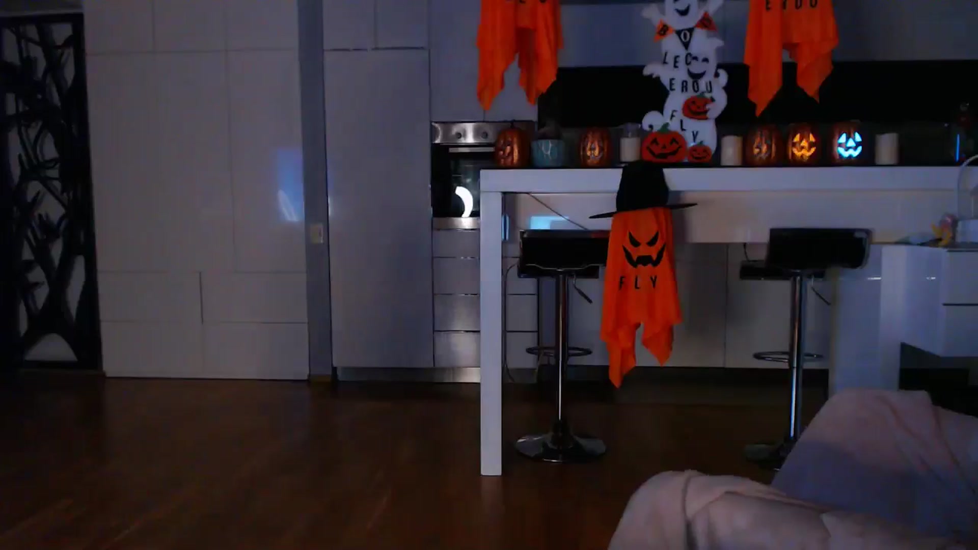 Gallery image thumbnail from D_y_y's myfreecams stream on, 10/17/2024, 04:43 image 5 of 20