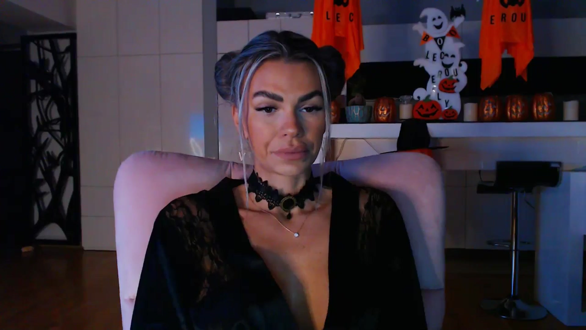 Gallery image thumbnail from D_y_y's myfreecams stream on, 10/19/2024, 04:36 image 16 of 20