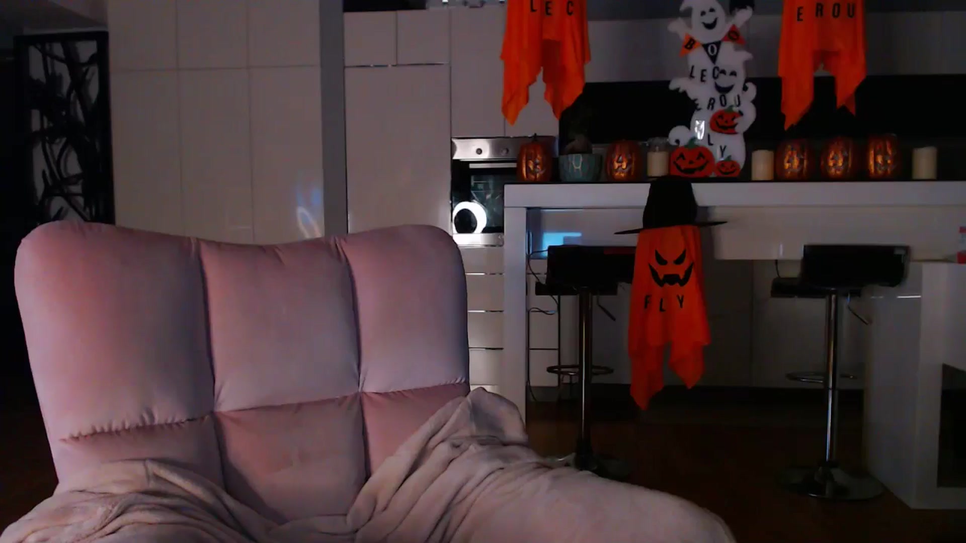 Gallery image thumbnail from D_y_y's myfreecams stream on, 10/20/2024, 02:51 image 3 of 20