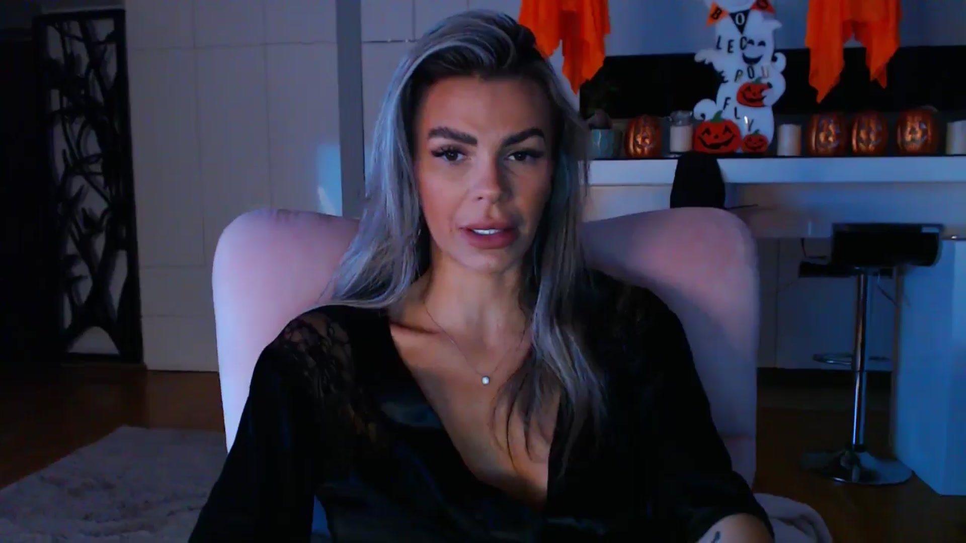 Gallery image thumbnail from D_y_y's myfreecams stream on, 10/24/2024, 05:01 image 14 of 20