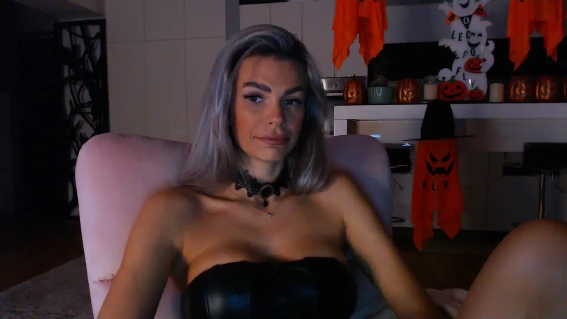Gallery image thumbnail from D_y_y's myfreecams stream on, 10/25/2024, 04:52 image 14 of 20