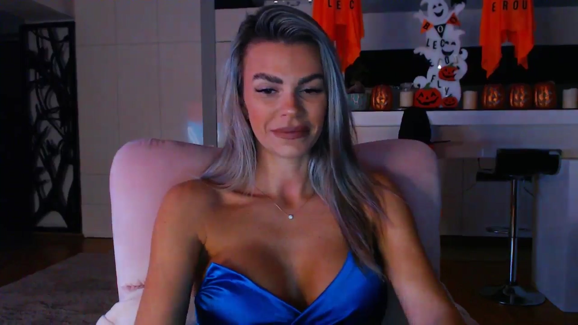 Gallery image thumbnail from D_y_y's myfreecams stream on, 10/27/2024, 05:29 image 8 of 20