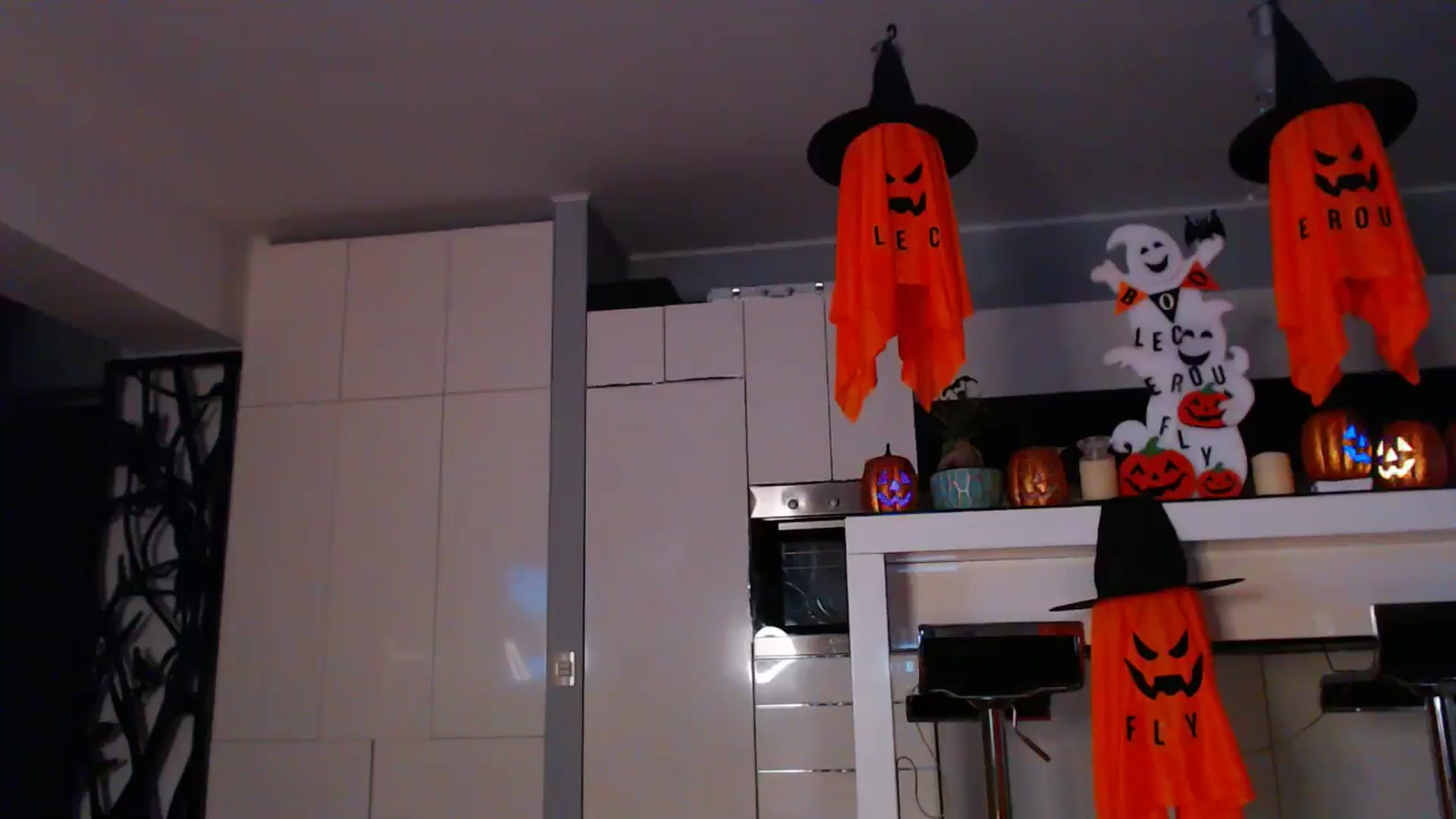 Gallery image thumbnail from D_y_y's myfreecams stream on, 10/30/2024, 04:27 image 19 of 20