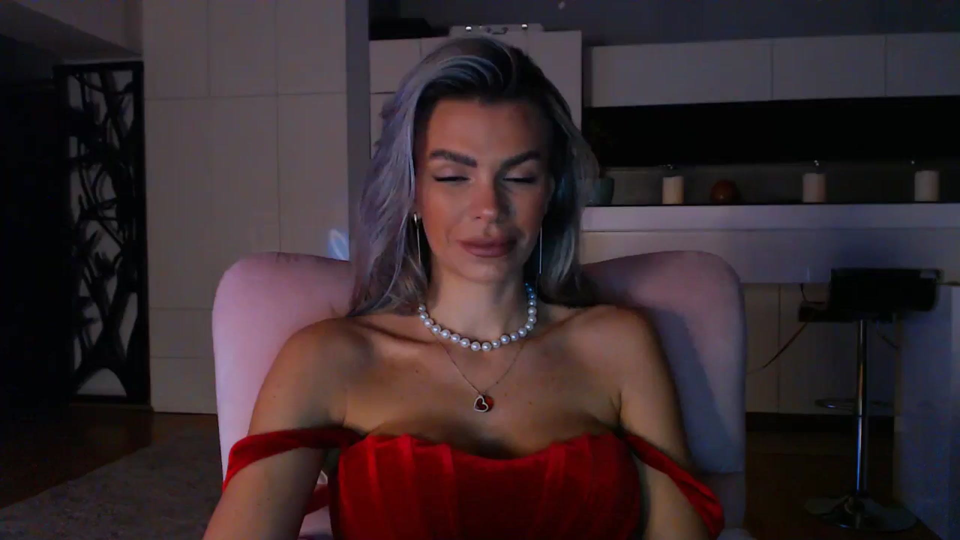 Gallery image thumbnail from D_y_y's myfreecams stream on, 11/07/2024, 05:40 image 7 of 20