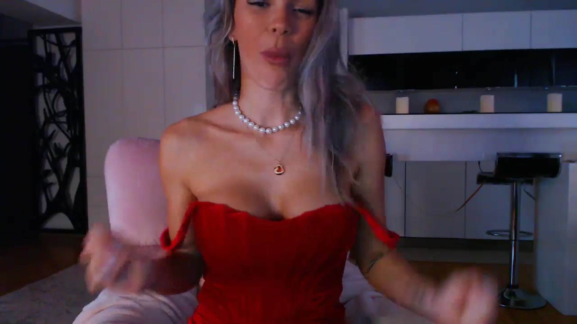Gallery image thumbnail from D_y_y's myfreecams stream on, 11/07/2024, 05:40 image 18 of 20