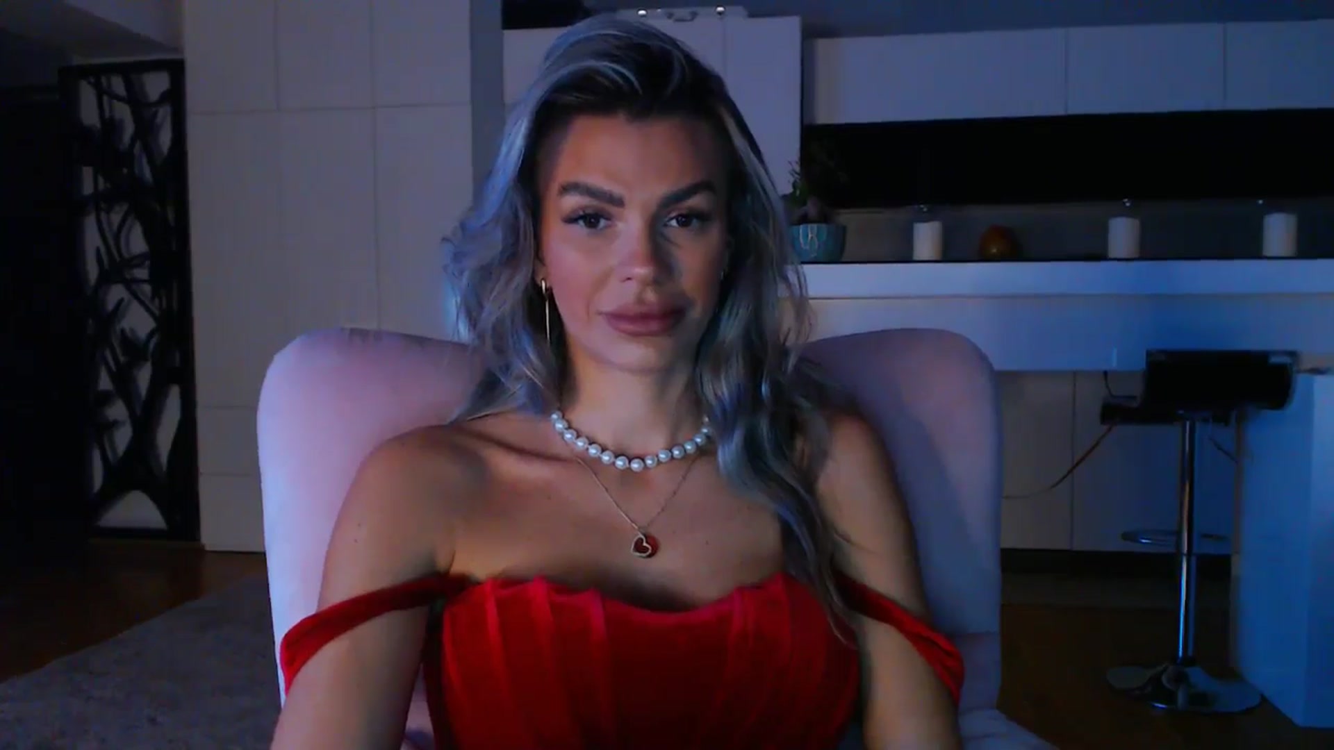 Gallery image thumbnail from D_y_y's myfreecams stream on, 11/07/2024, 05:40 image 15 of 20