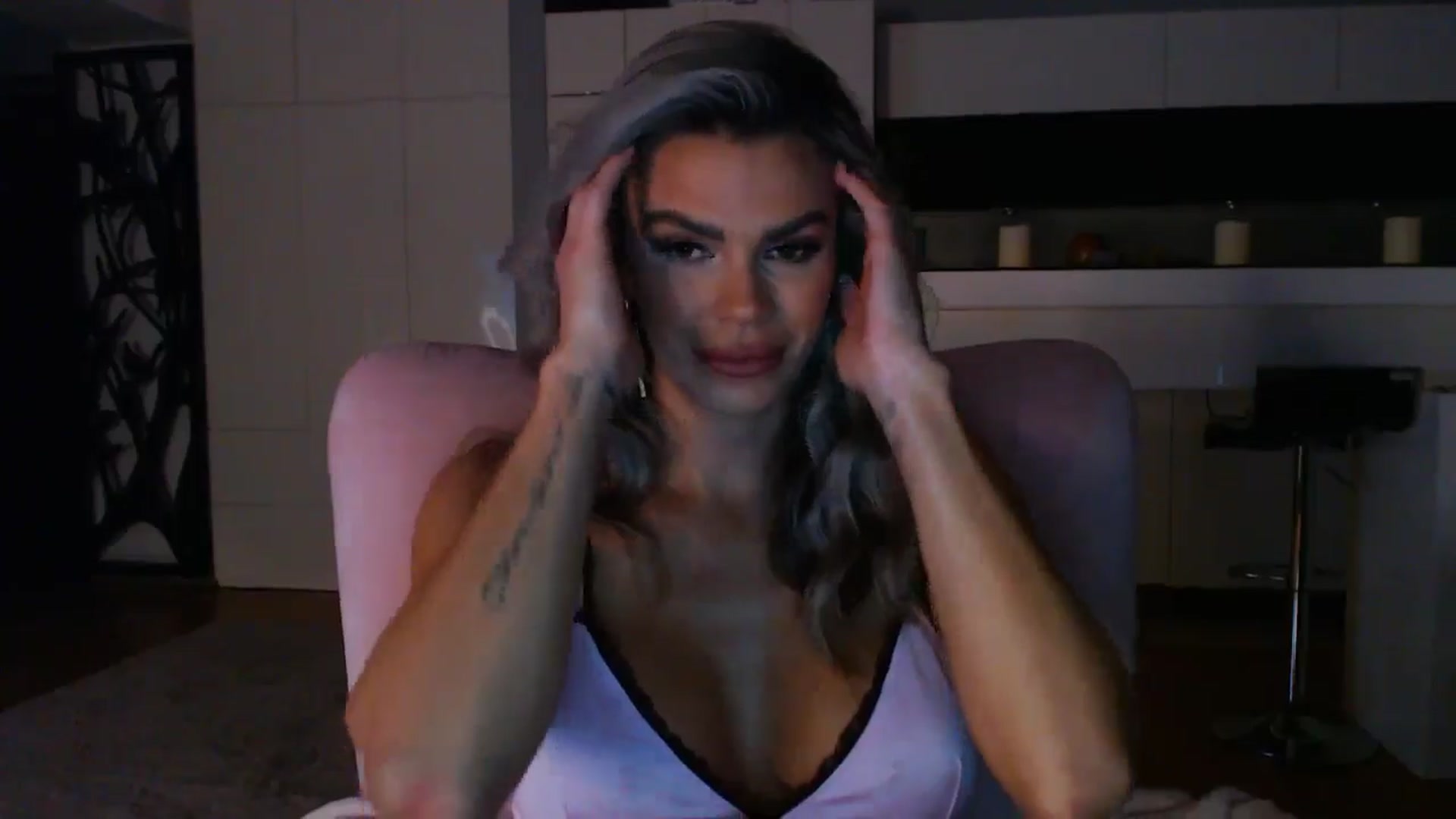 Gallery image thumbnail from D_y_y's myfreecams stream on, 11/09/2024, 05:46 image 4 of 20