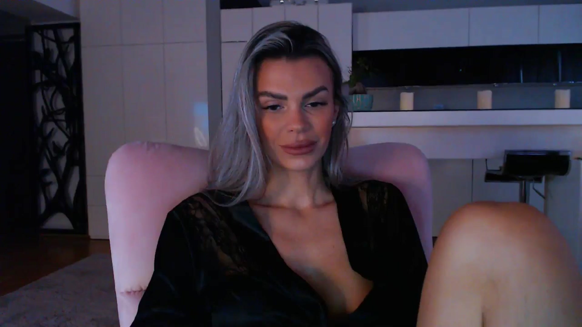 Gallery image thumbnail from D_y_y's myfreecams stream on, 11/17/2024, 05:41 image 18 of 20