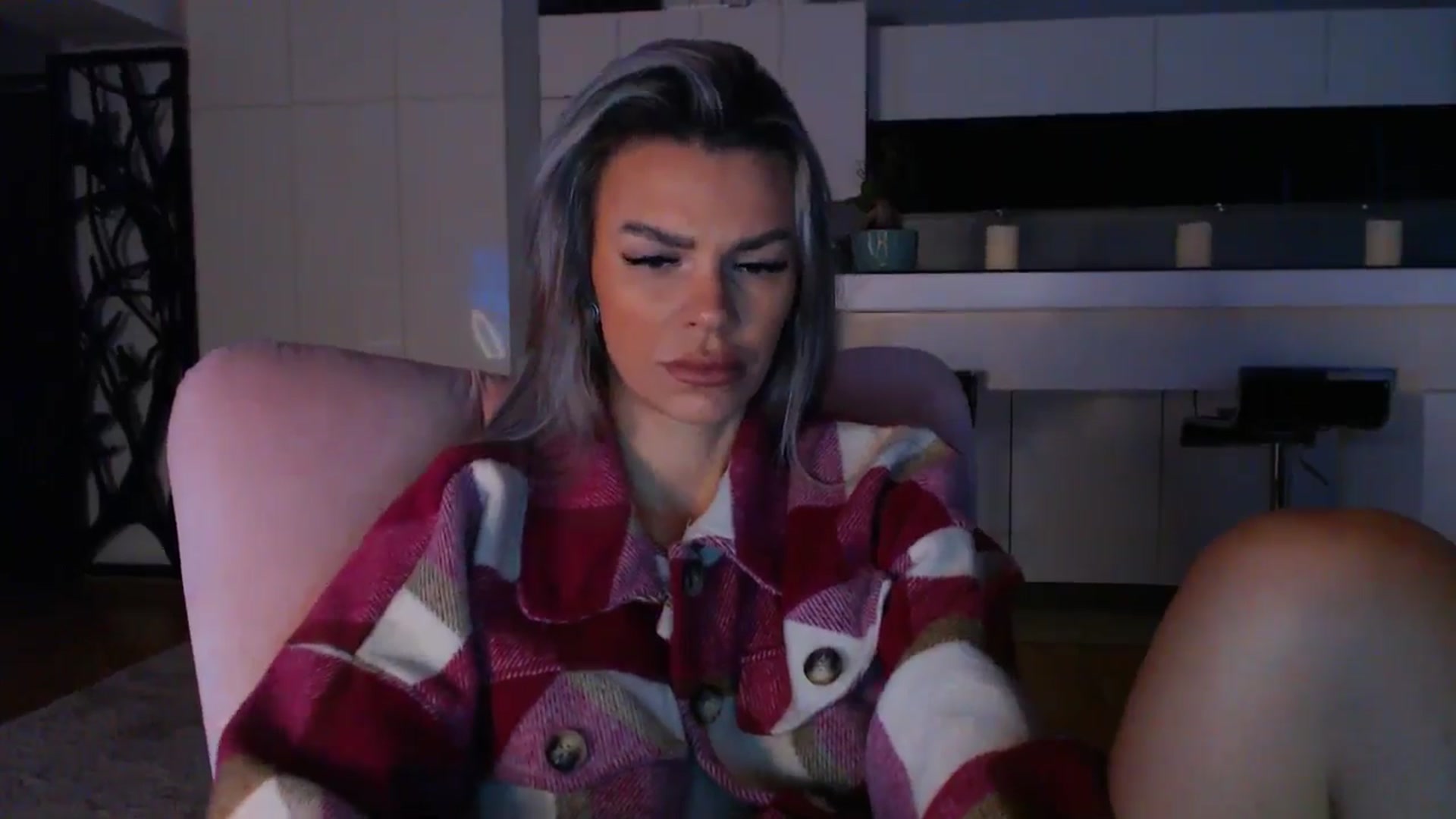 Gallery image thumbnail from D_y_y's myfreecams stream on, 11/20/2024, 05:36 image 20 of 20