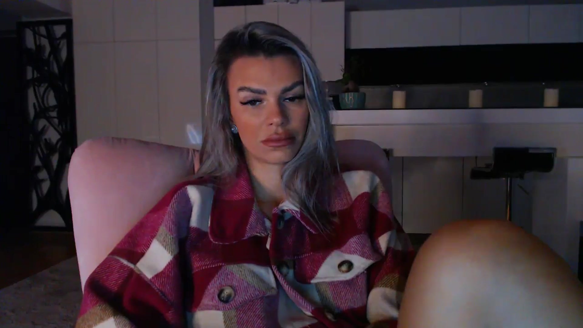 Gallery image thumbnail from D_y_y's myfreecams stream on, 11/20/2024, 05:36 image 15 of 20