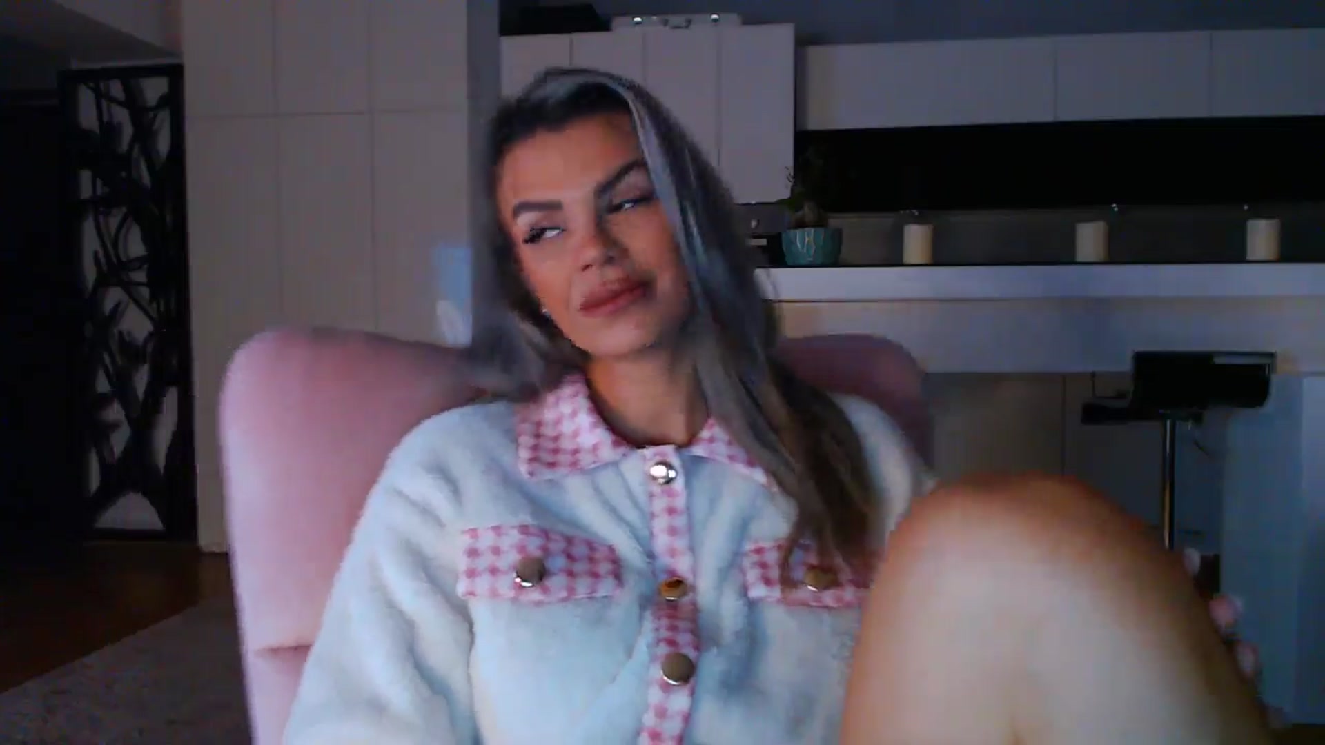 Gallery image thumbnail from D_y_y's myfreecams stream on, 11/22/2024, 05:39 image 13 of 20