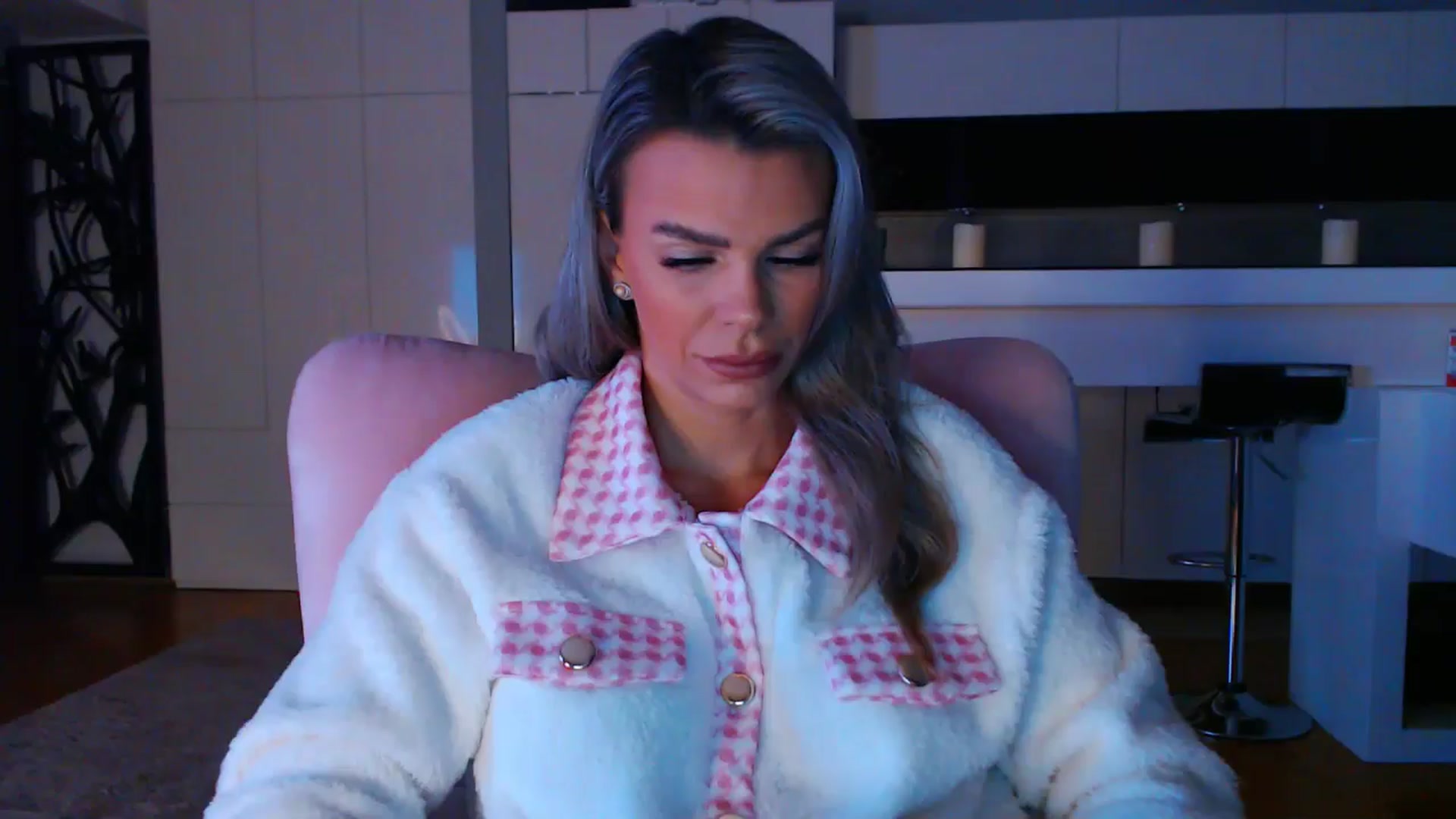 Gallery image thumbnail from D_y_y's myfreecams stream on, 11/22/2024, 05:39 image 2 of 20
