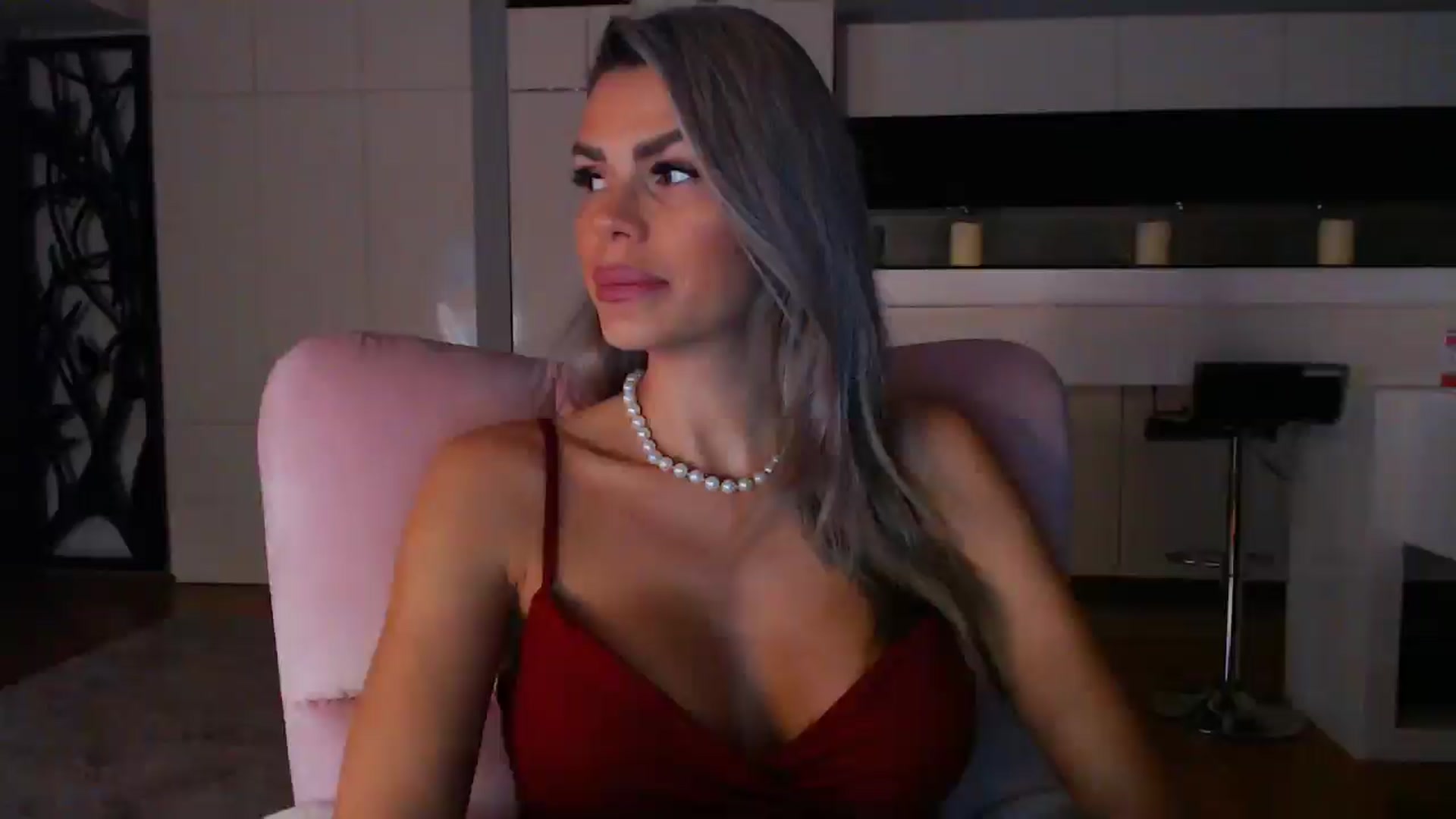 Gallery image thumbnail from D_y_y's myfreecams stream on, 11/23/2024, 04:05 image 5 of 20