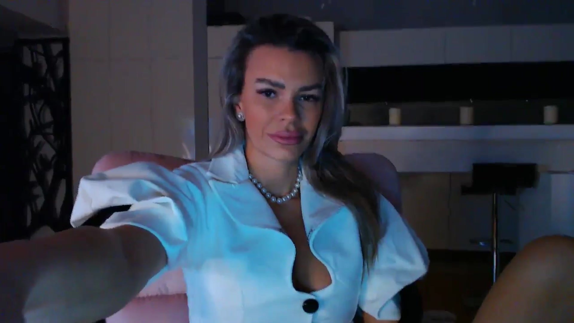 Gallery image thumbnail from D_y_y's myfreecams stream on, 12/03/2024, 05:51 image 3 of 20