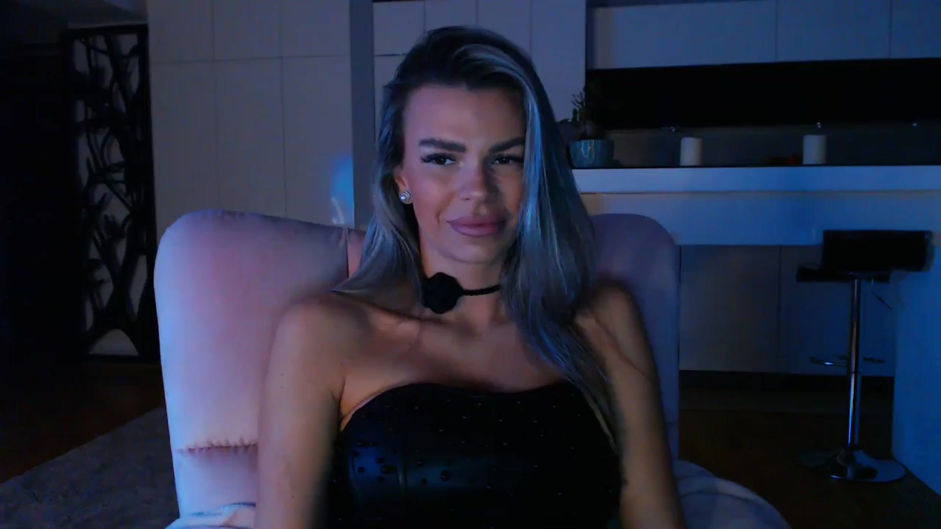 Gallery image thumbnail from D_y_y's myfreecams stream on, 12/04/2024, 05:32 image 15 of 20