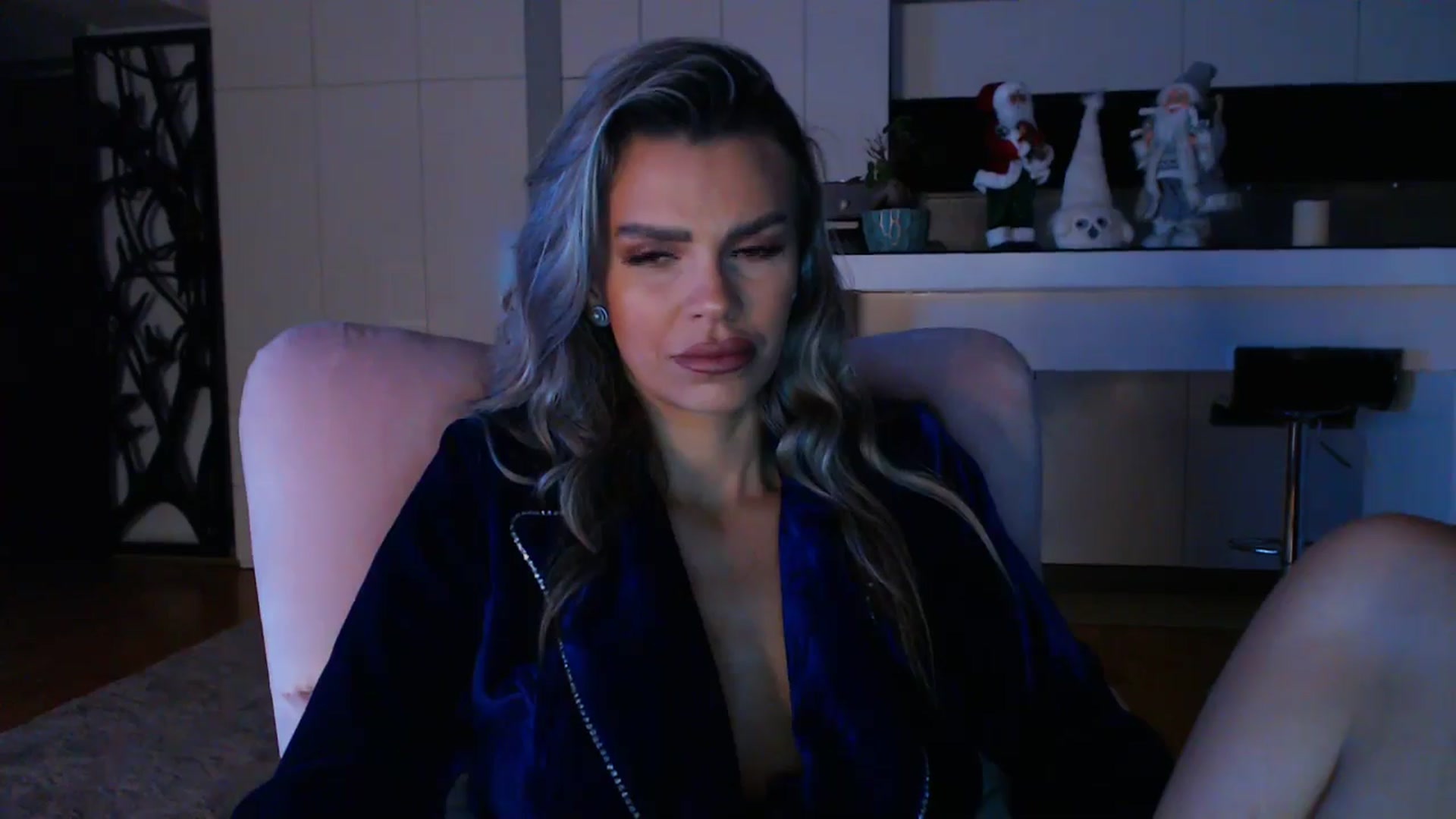 Gallery image thumbnail from D_y_y's myfreecams stream on, 12/06/2024, 05:49 image 10 of 20