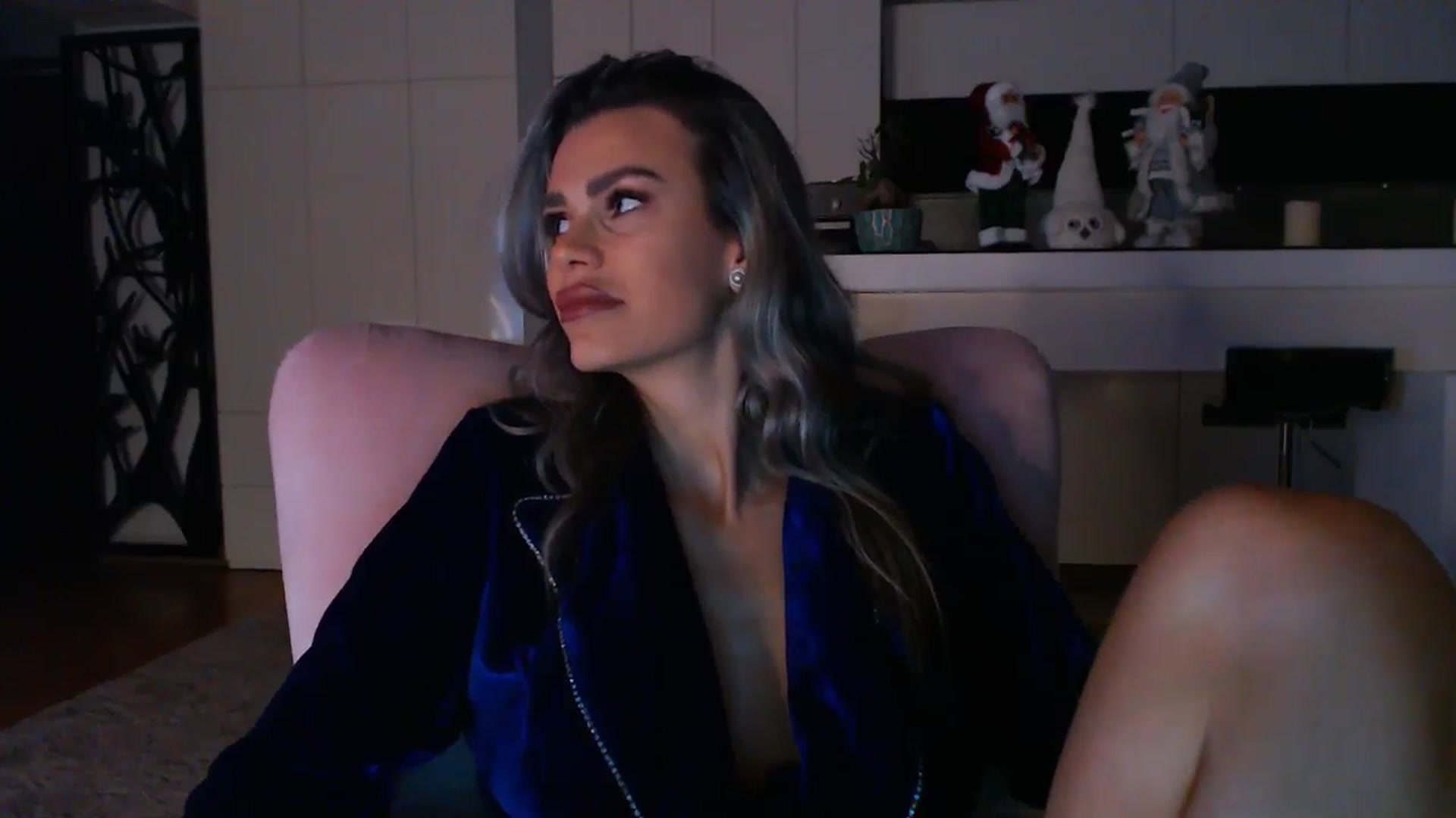 Gallery image thumbnail from D_y_y's myfreecams stream on, 12/06/2024, 05:49 image 8 of 20