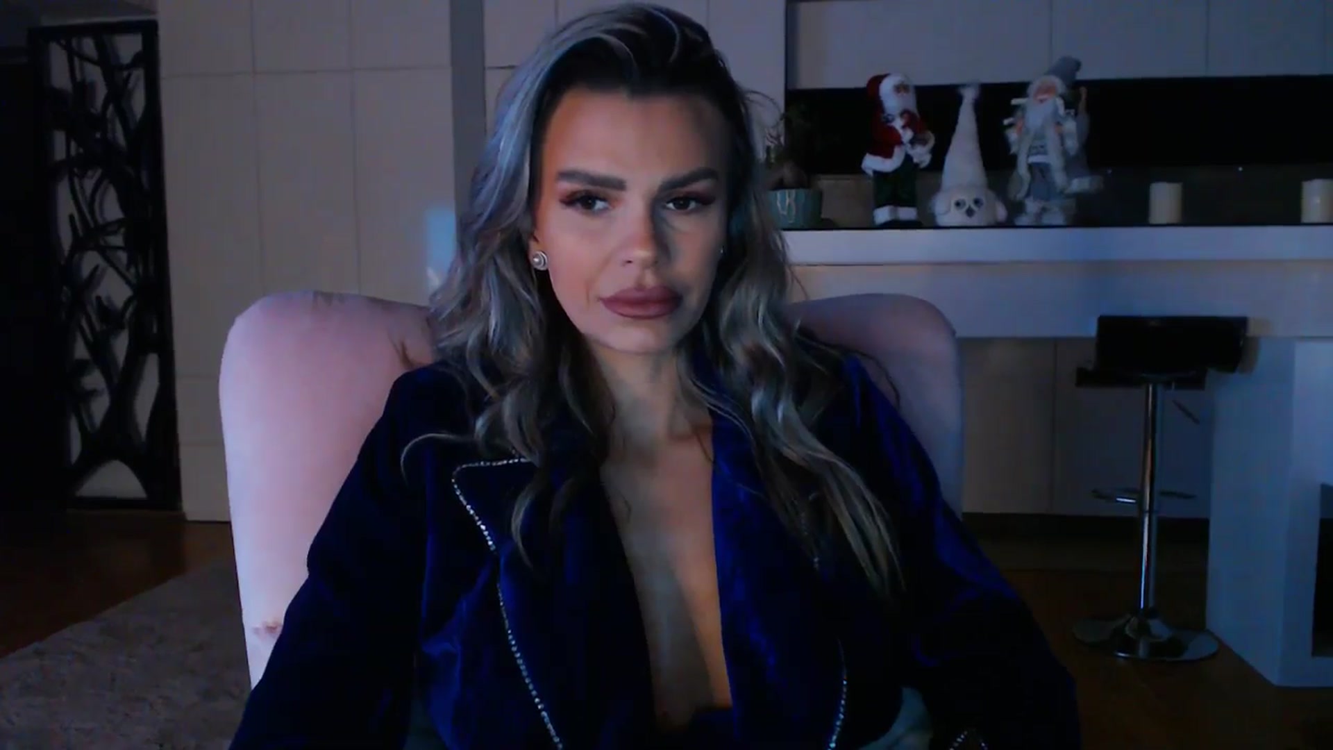 Gallery image thumbnail from D_y_y's myfreecams stream on, 12/06/2024, 05:49 image 13 of 20