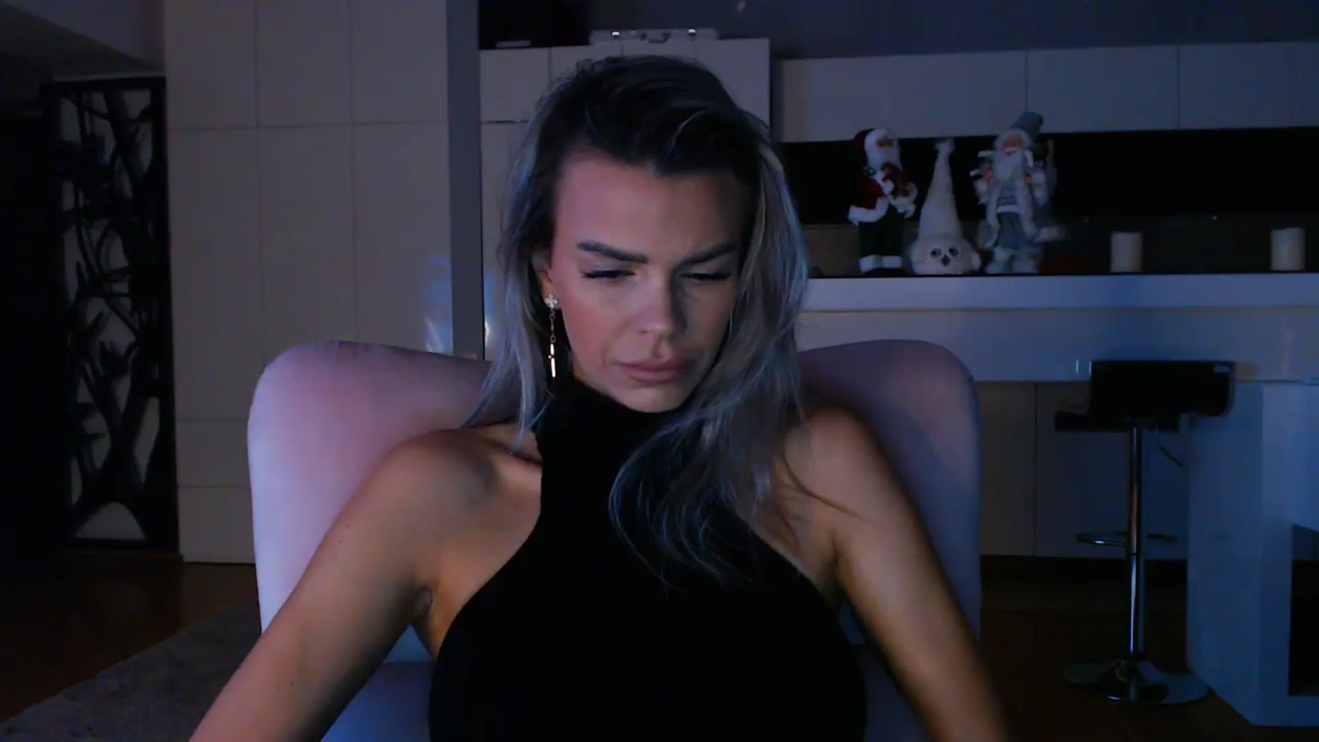 Gallery image thumbnail from D_y_y's myfreecams stream on, 12/10/2024, 05:48 image 11 of 20