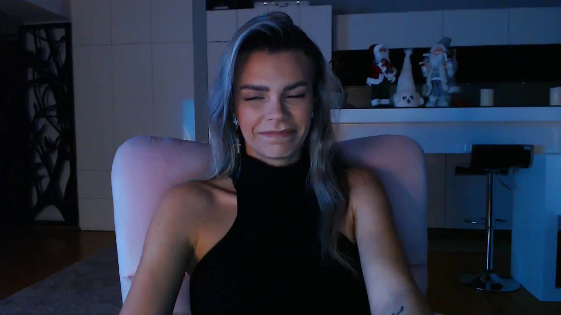 Gallery image thumbnail from D_y_y's myfreecams stream on, 12/10/2024, 05:48 image 6 of 20