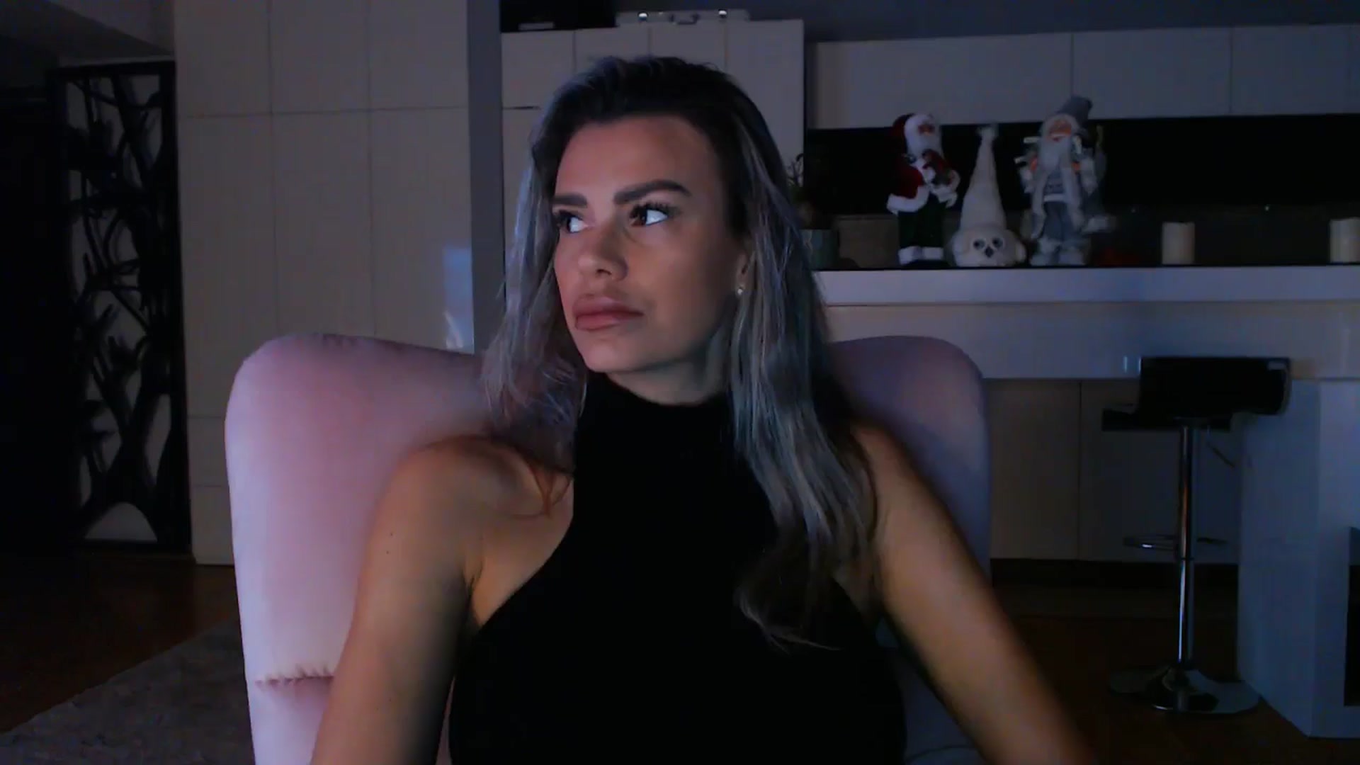 Gallery image thumbnail from D_y_y's myfreecams stream on, 12/10/2024, 05:48 image 8 of 20