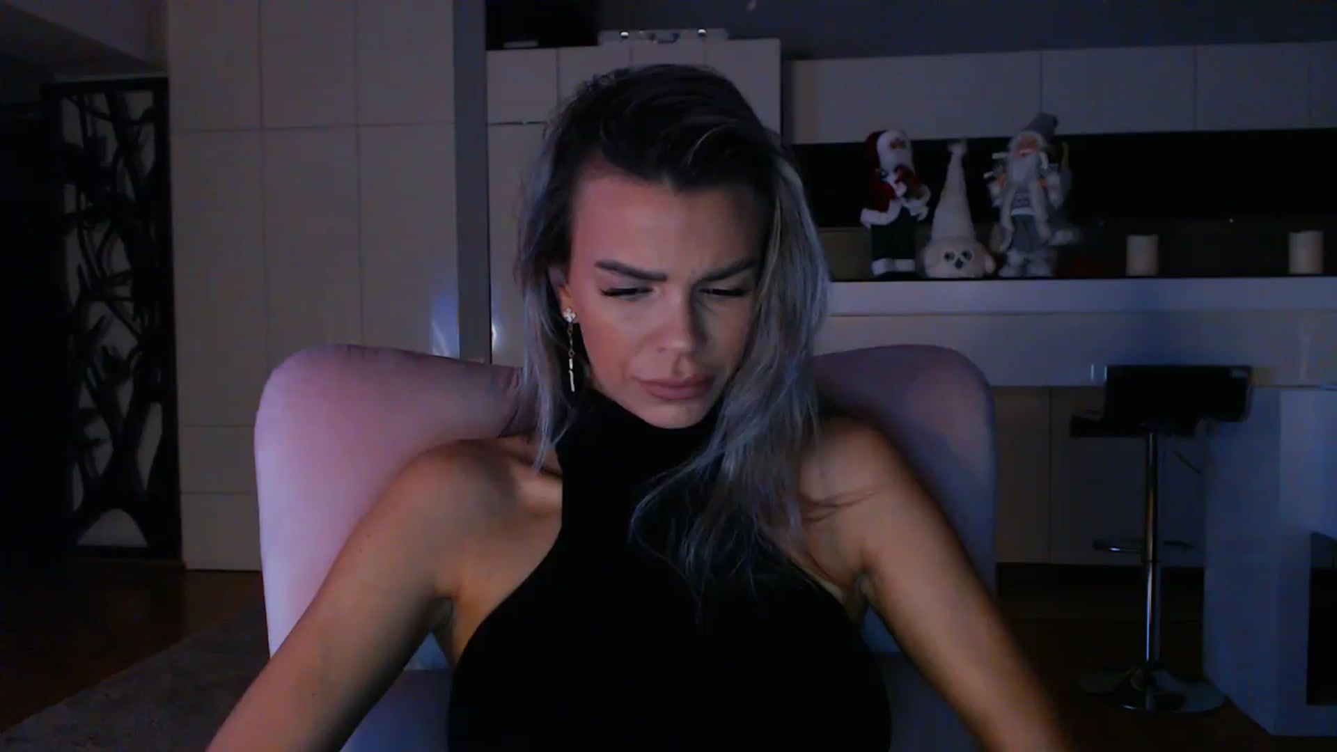 Gallery image thumbnail from D_y_y's myfreecams stream on, 12/10/2024, 05:48 image 12 of 20