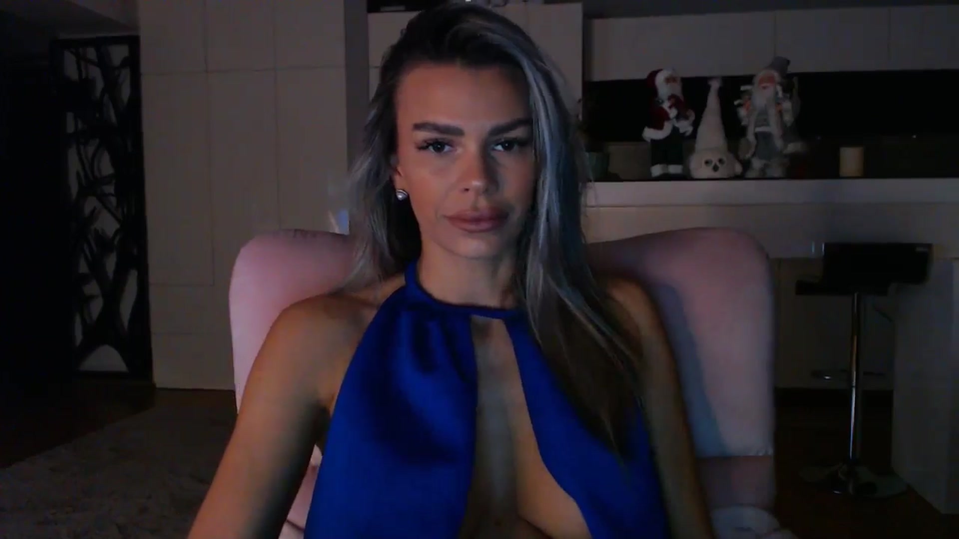 Gallery image thumbnail from D_y_y's myfreecams stream on, 12/11/2024, 05:43 image 11 of 20