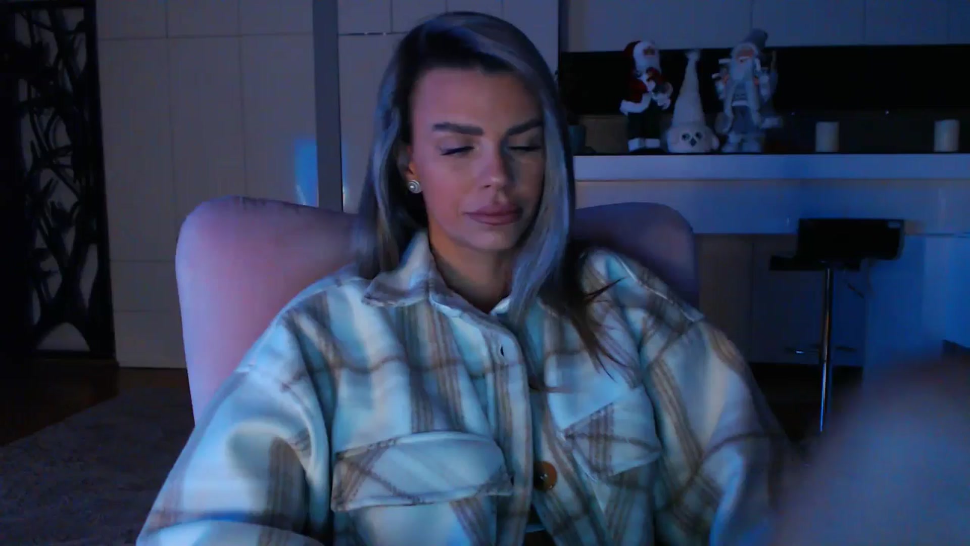 Gallery image thumbnail from D_y_y's myfreecams stream on, 12/12/2024, 05:47 image 1 of 20