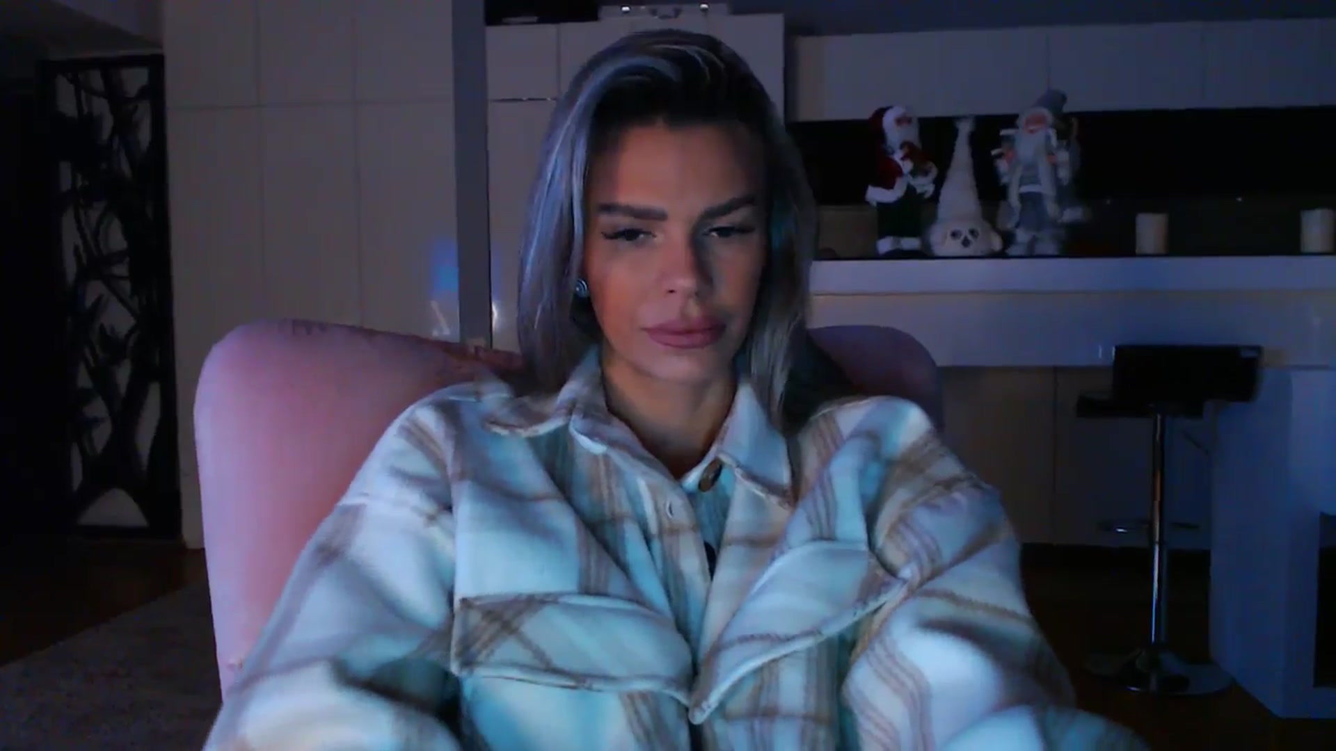 Gallery image thumbnail from D_y_y's myfreecams stream on, 12/12/2024, 05:47 image 11 of 20