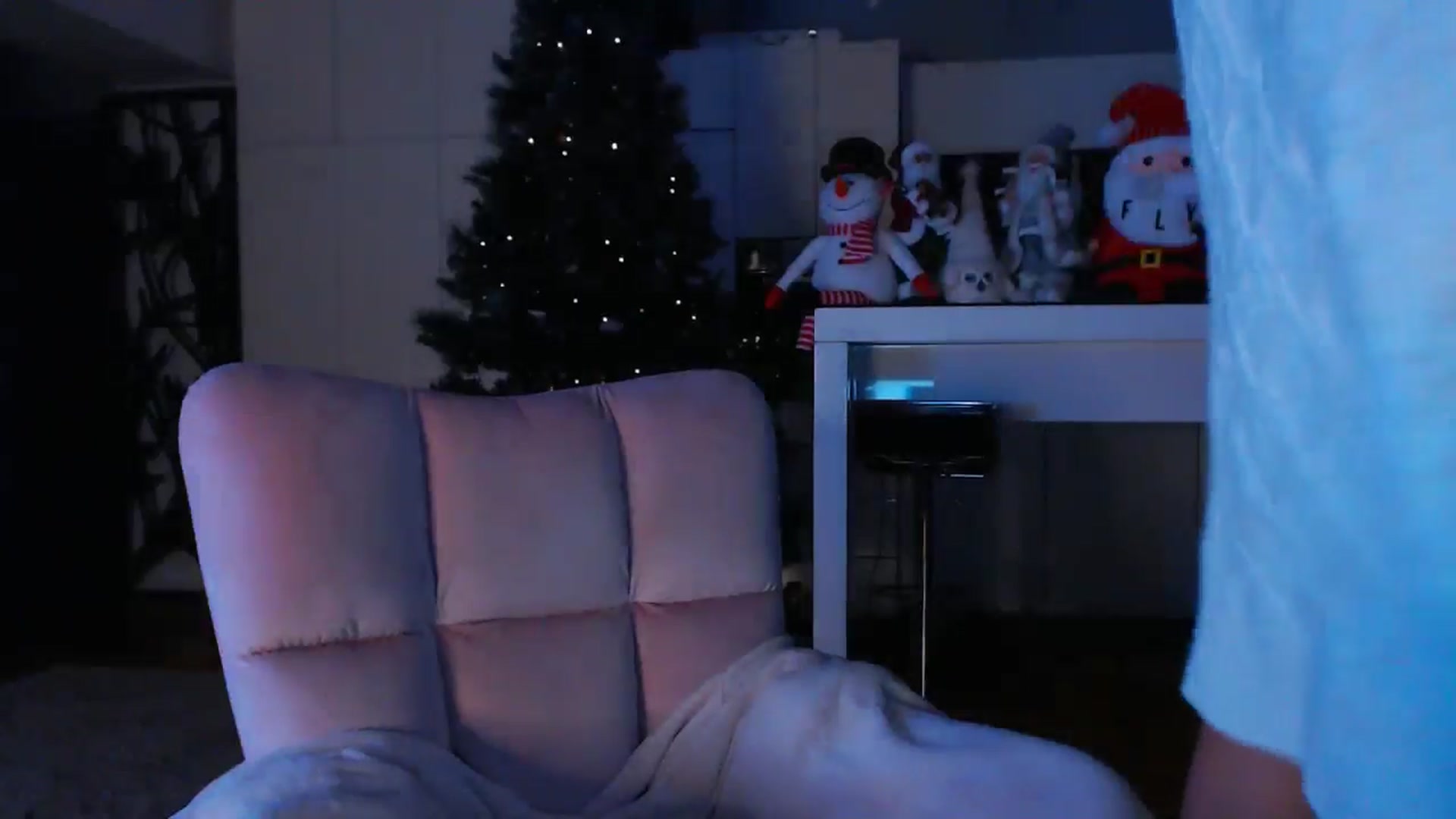 Gallery image thumbnail from D_y_y's myfreecams stream on, 12/17/2024, 05:58 image 2 of 20