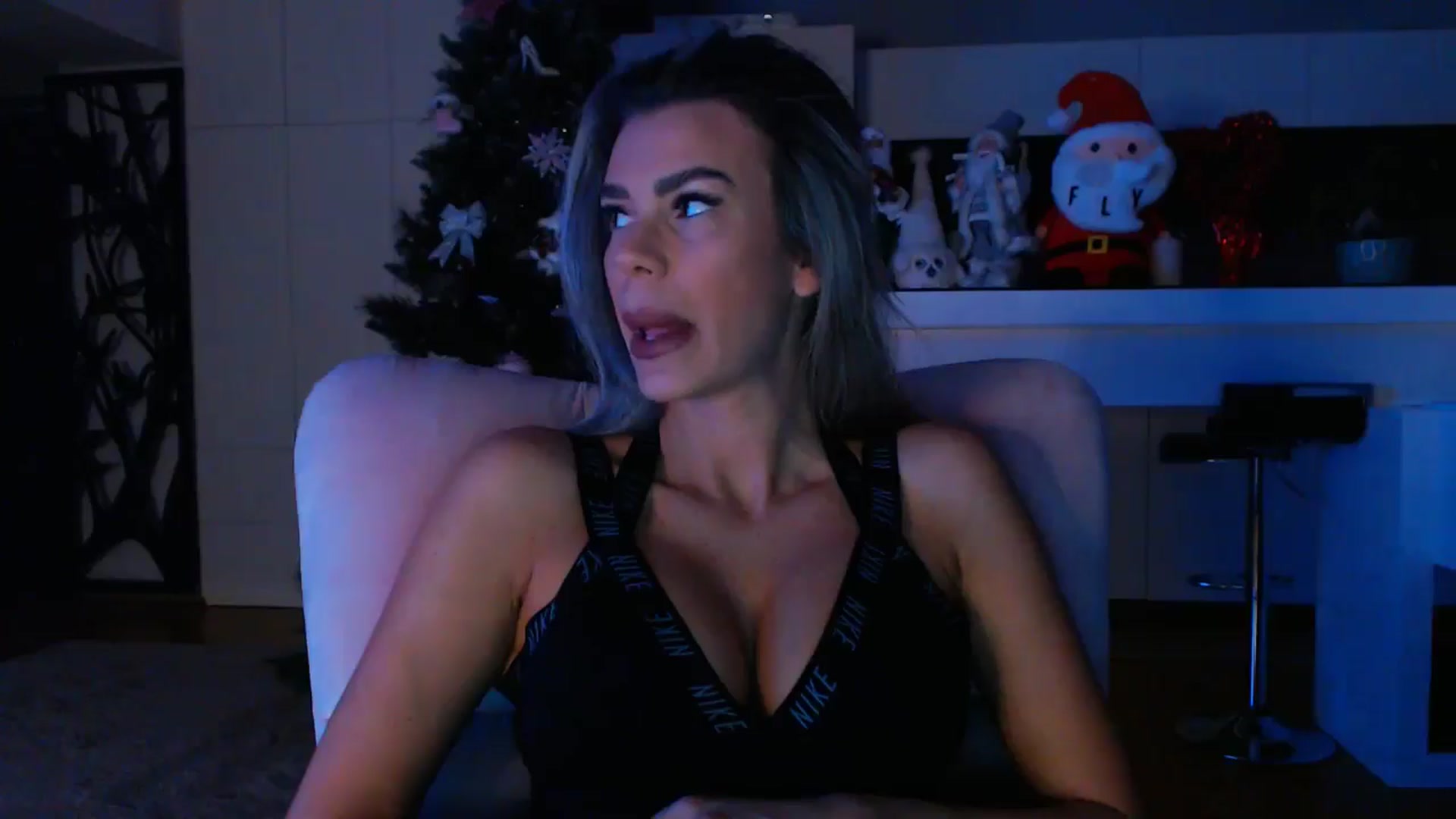 Gallery image thumbnail from D_y_y's myfreecams stream on, 12/20/2024, 06:03 image 2 of 20