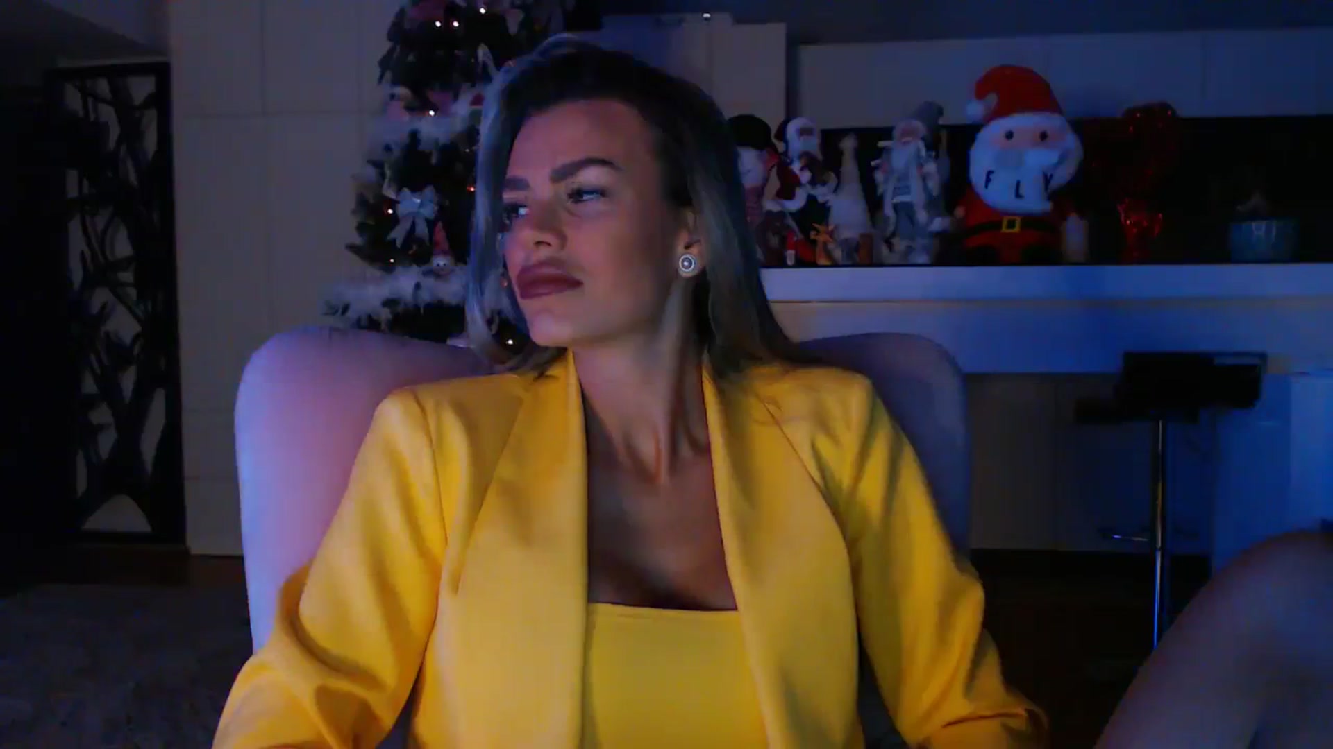 Gallery image thumbnail from D_y_y's myfreecams stream on, 12/27/2024, 06:23 image 6 of 20