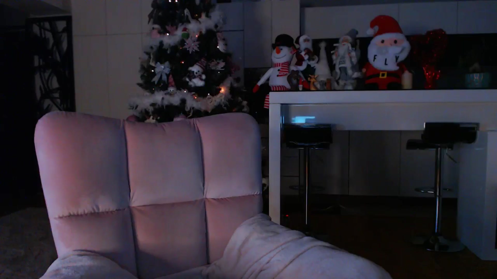 Gallery image thumbnail from D_y_y's myfreecams stream on, 12/27/2024, 06:23 image 15 of 20