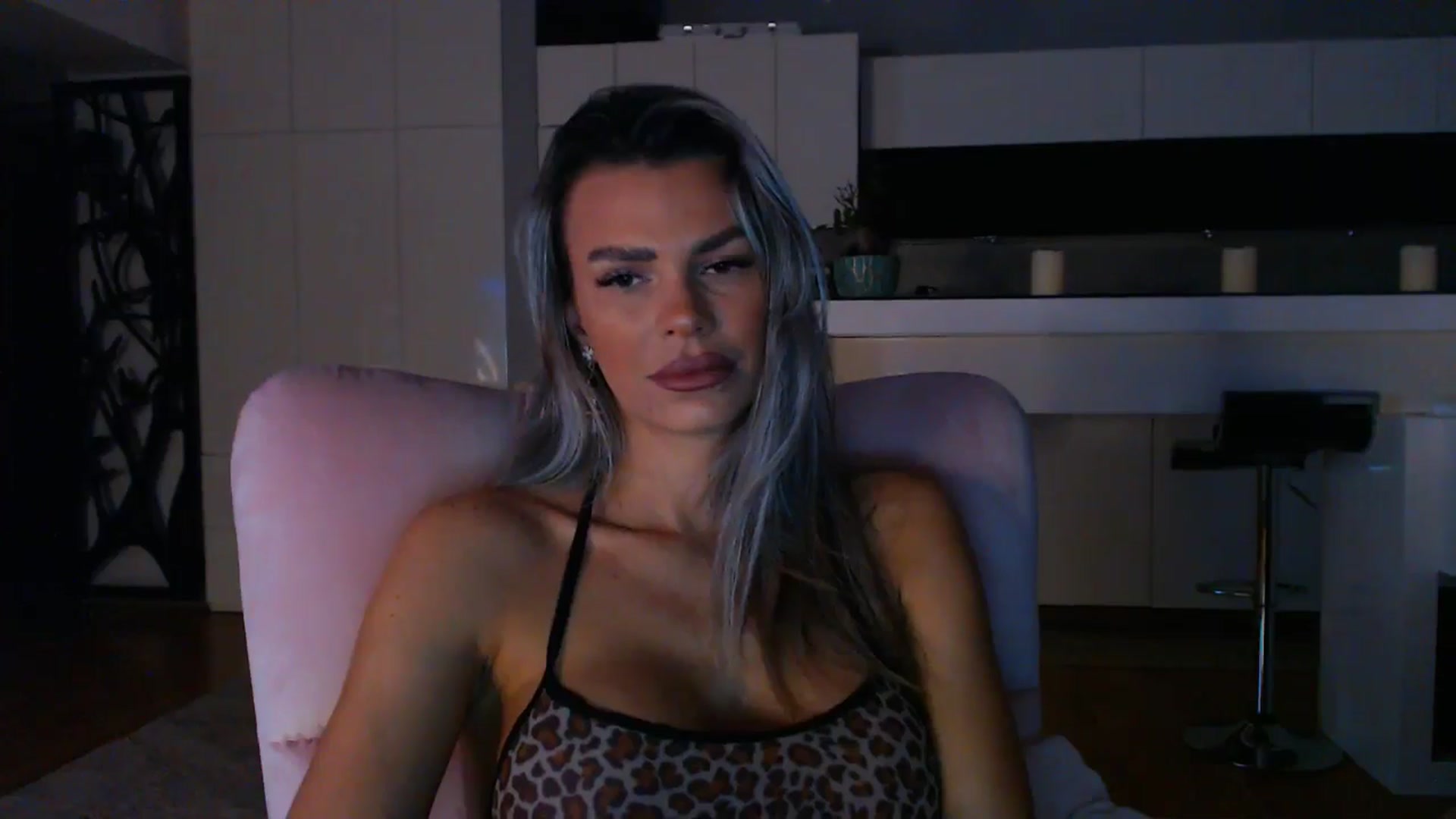 Gallery image thumbnail from D_y_y's myfreecams stream on, 12/29/2024, 05:59 image 20 of 20