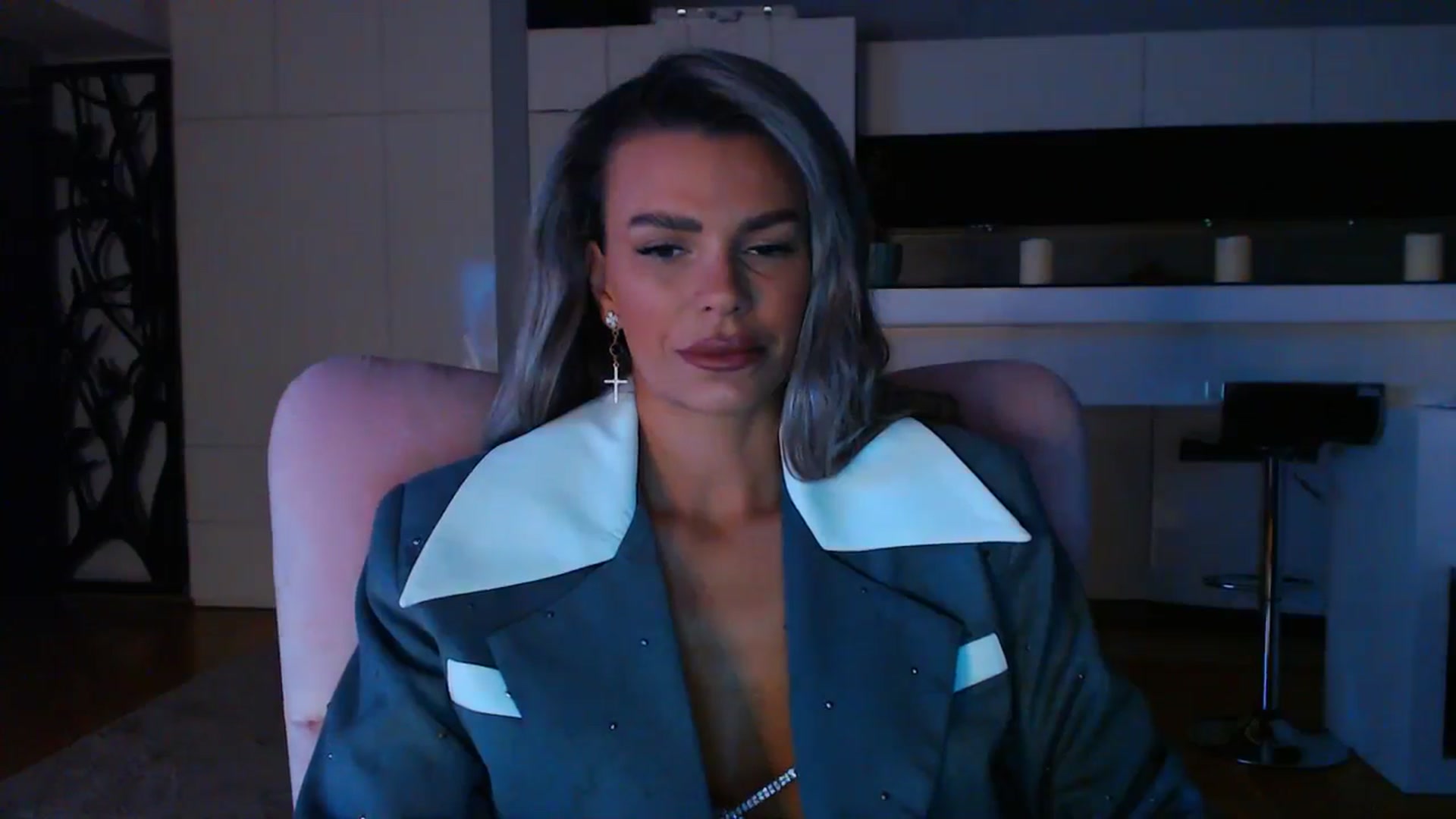 Gallery image thumbnail from D_y_y's myfreecams stream on, 01/02/2025, 06:11 image 4 of 20