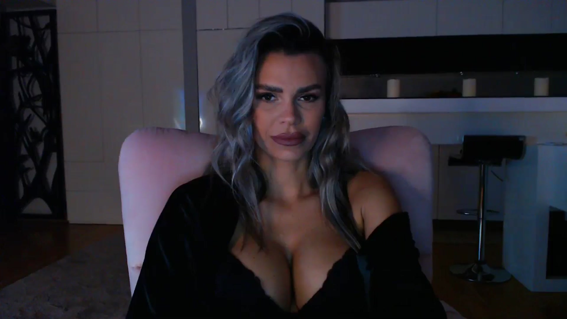 Gallery image thumbnail from D_y_y's myfreecams stream on, 01/07/2025, 06:07 image 15 of 20