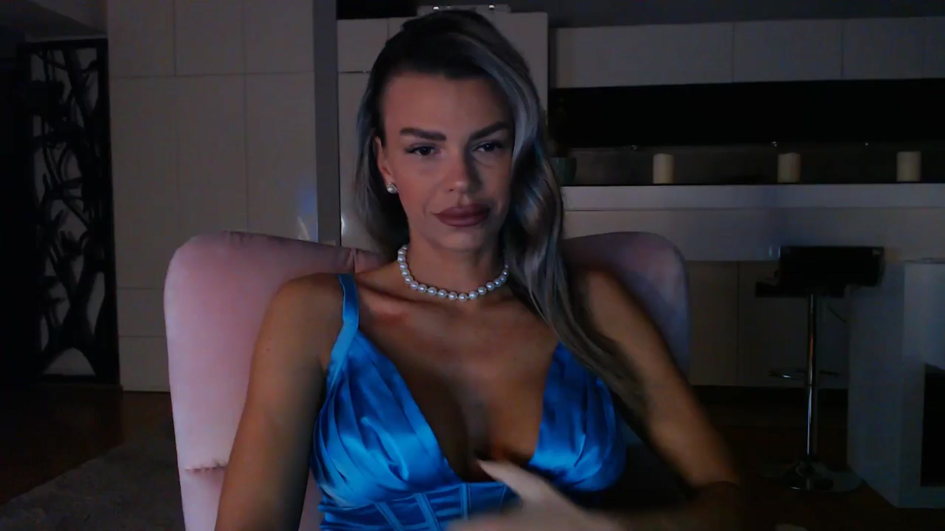 Gallery image thumbnail from D_y_y's myfreecams stream on, 01/08/2025, 06:08 image 1 of 20