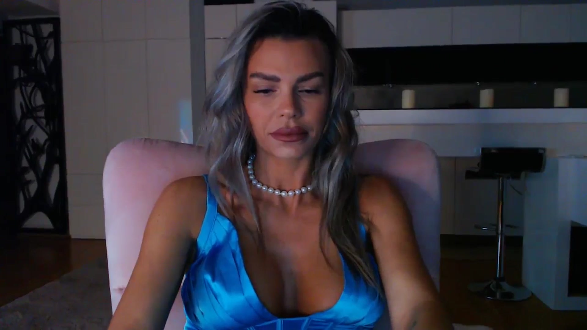 Gallery image thumbnail from D_y_y's myfreecams stream on, 01/08/2025, 06:08 image 11 of 20