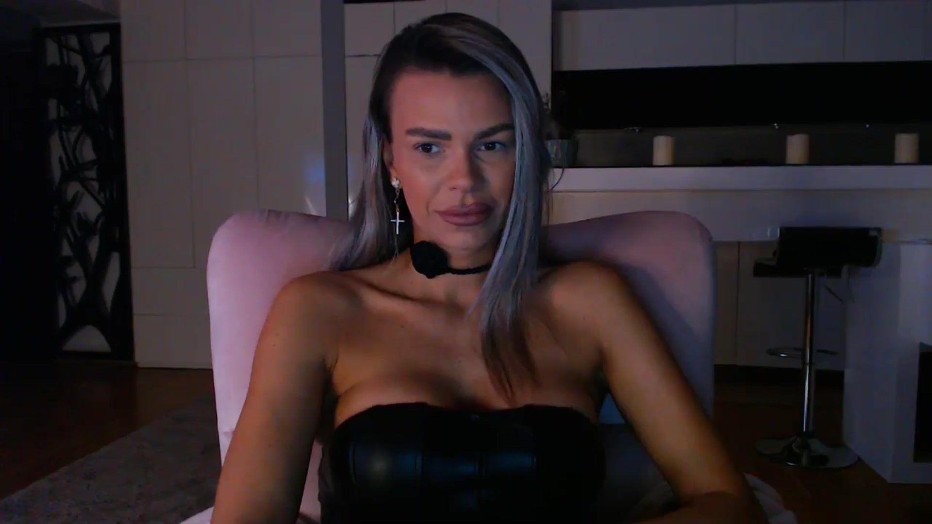 Gallery image thumbnail from D_y_y's myfreecams stream on, 01/17/2025, 05:18 image 7 of 20