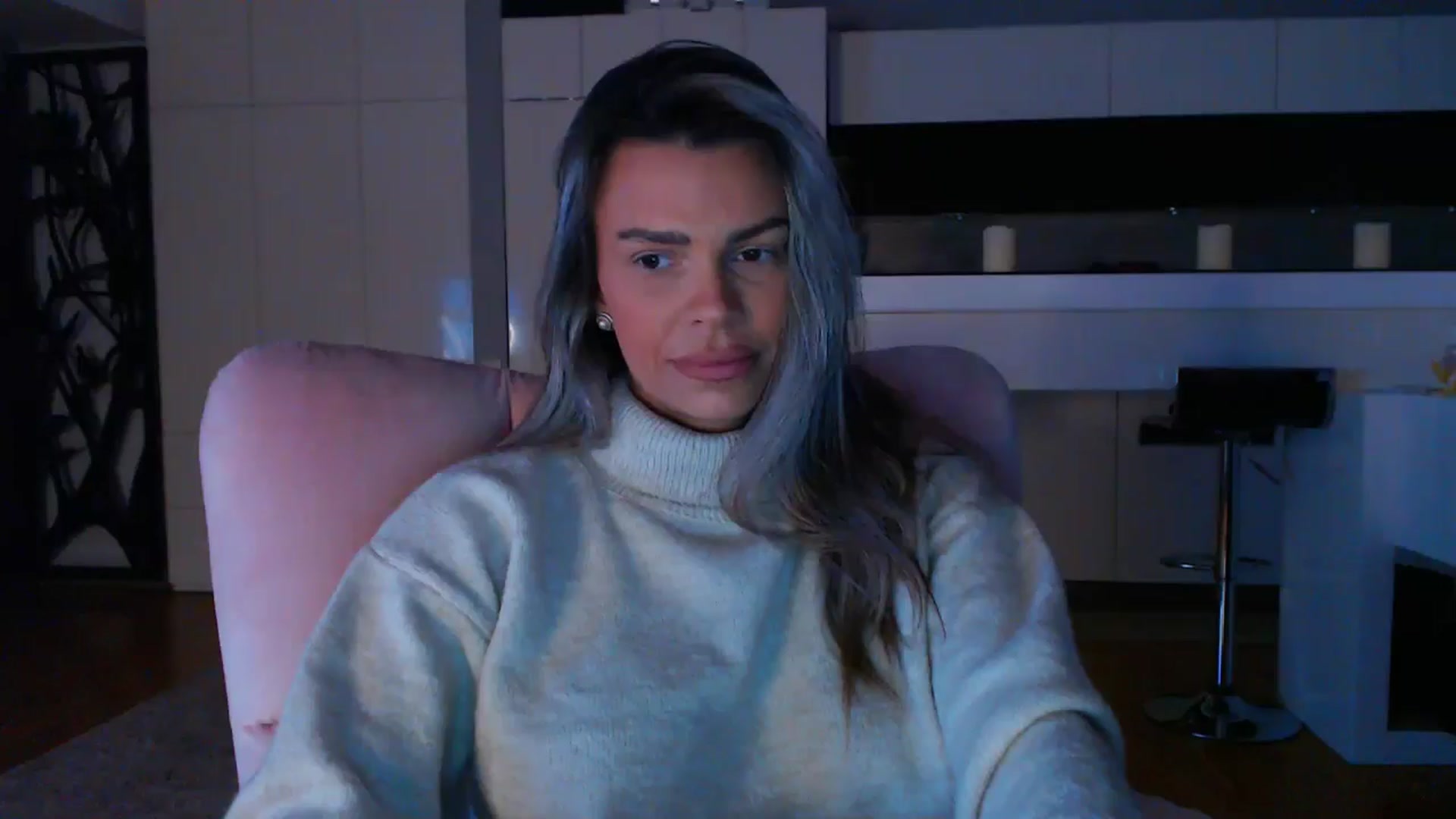 Gallery image thumbnail from D_y_y's myfreecams stream on, 01/18/2025, 06:03 image 17 of 20