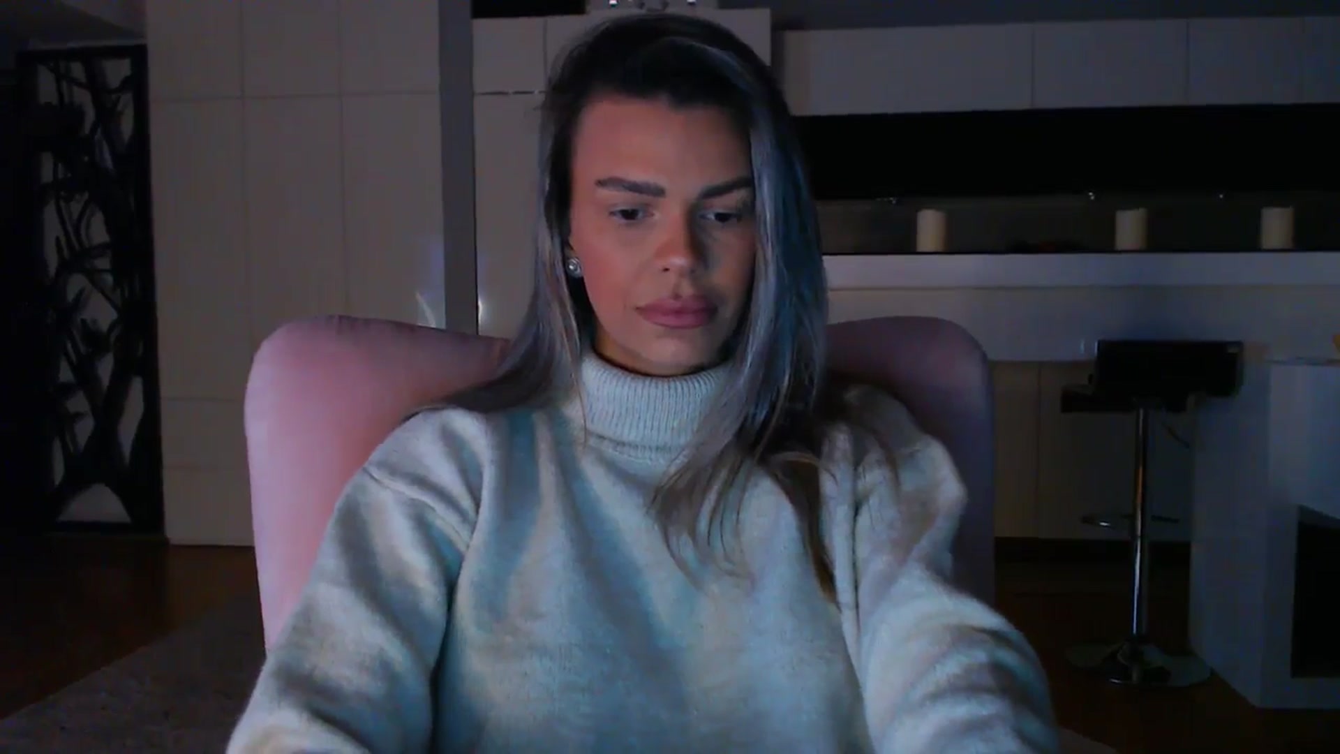 Gallery image thumbnail from D_y_y's myfreecams stream on, 01/18/2025, 06:03 image 5 of 20