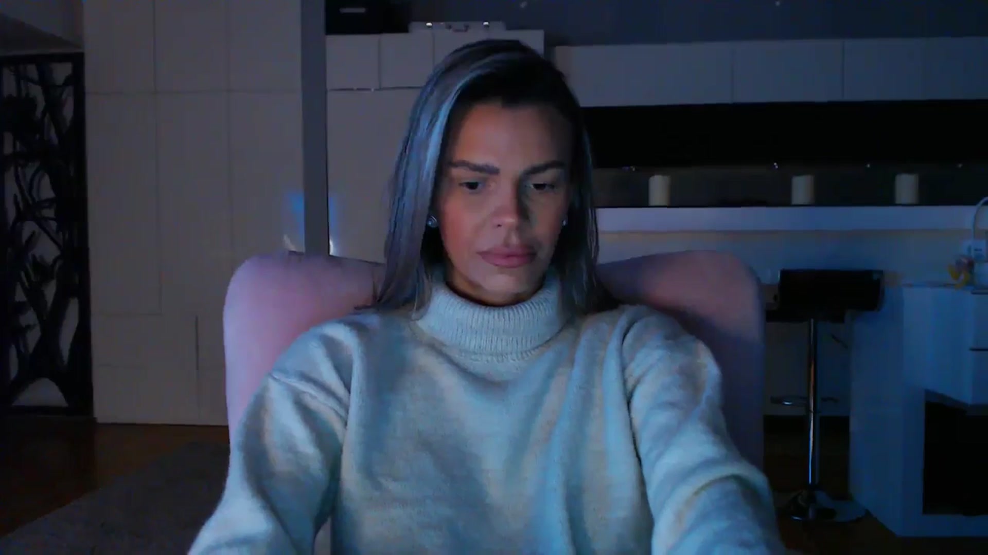 Gallery image thumbnail from D_y_y's myfreecams stream on, 01/18/2025, 06:03 image 13 of 20