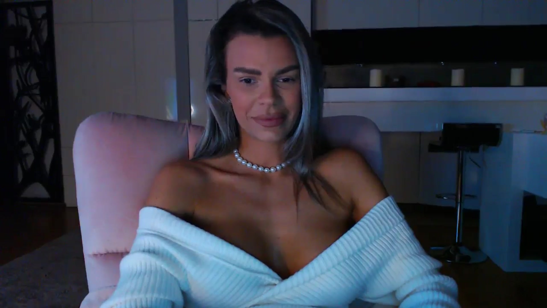 Gallery image thumbnail from D_y_y's myfreecams stream on, 01/20/2025, 05:20 image 13 of 20