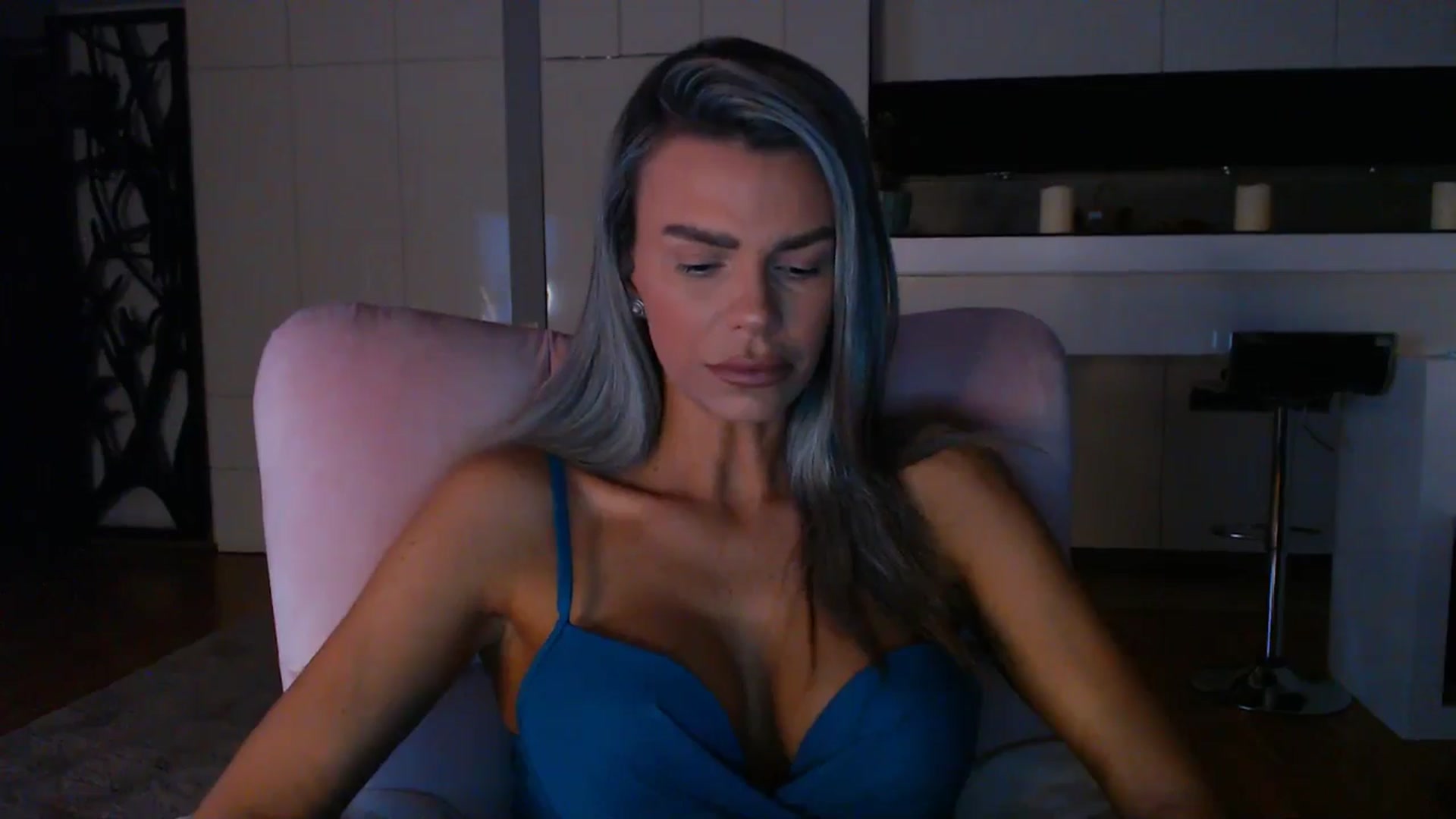 Gallery image thumbnail from D_y_y's myfreecams stream on, 01/22/2025, 05:22 image 18 of 20