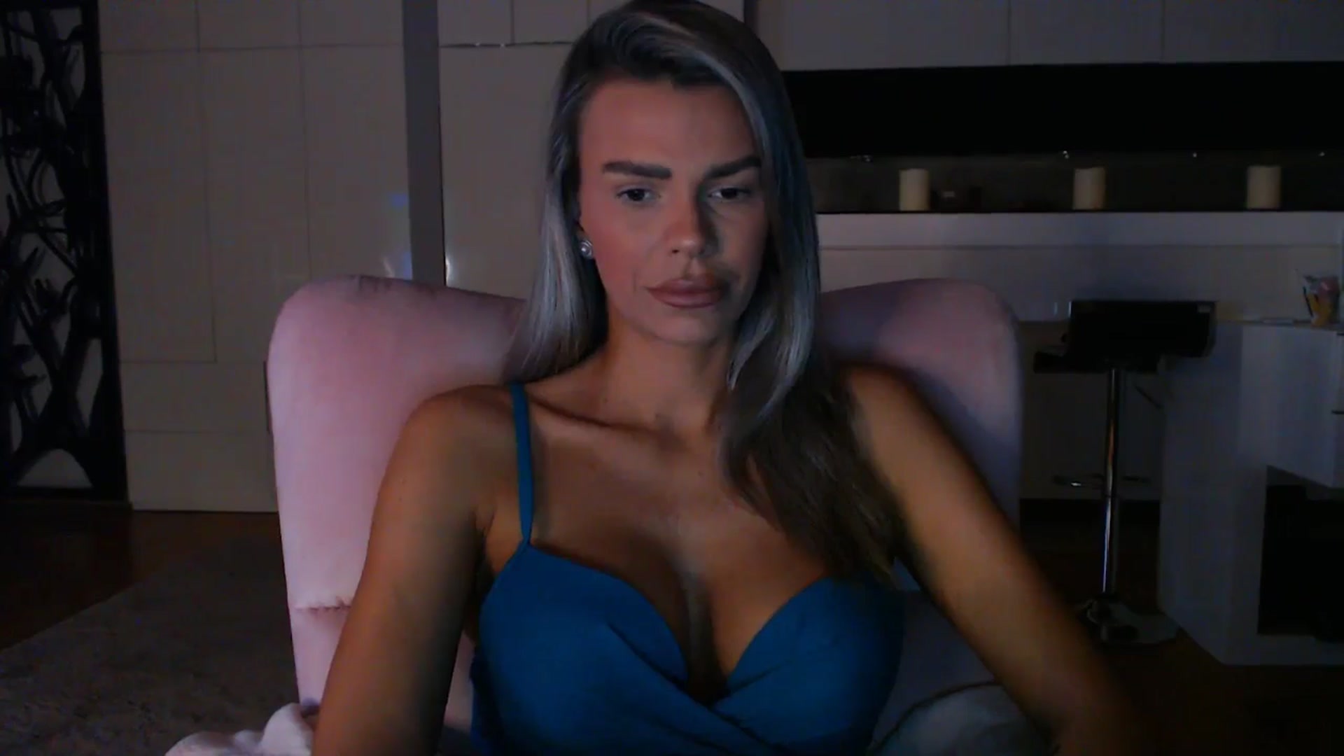 Gallery image thumbnail from D_y_y's myfreecams stream on, 01/22/2025, 05:22 image 3 of 20